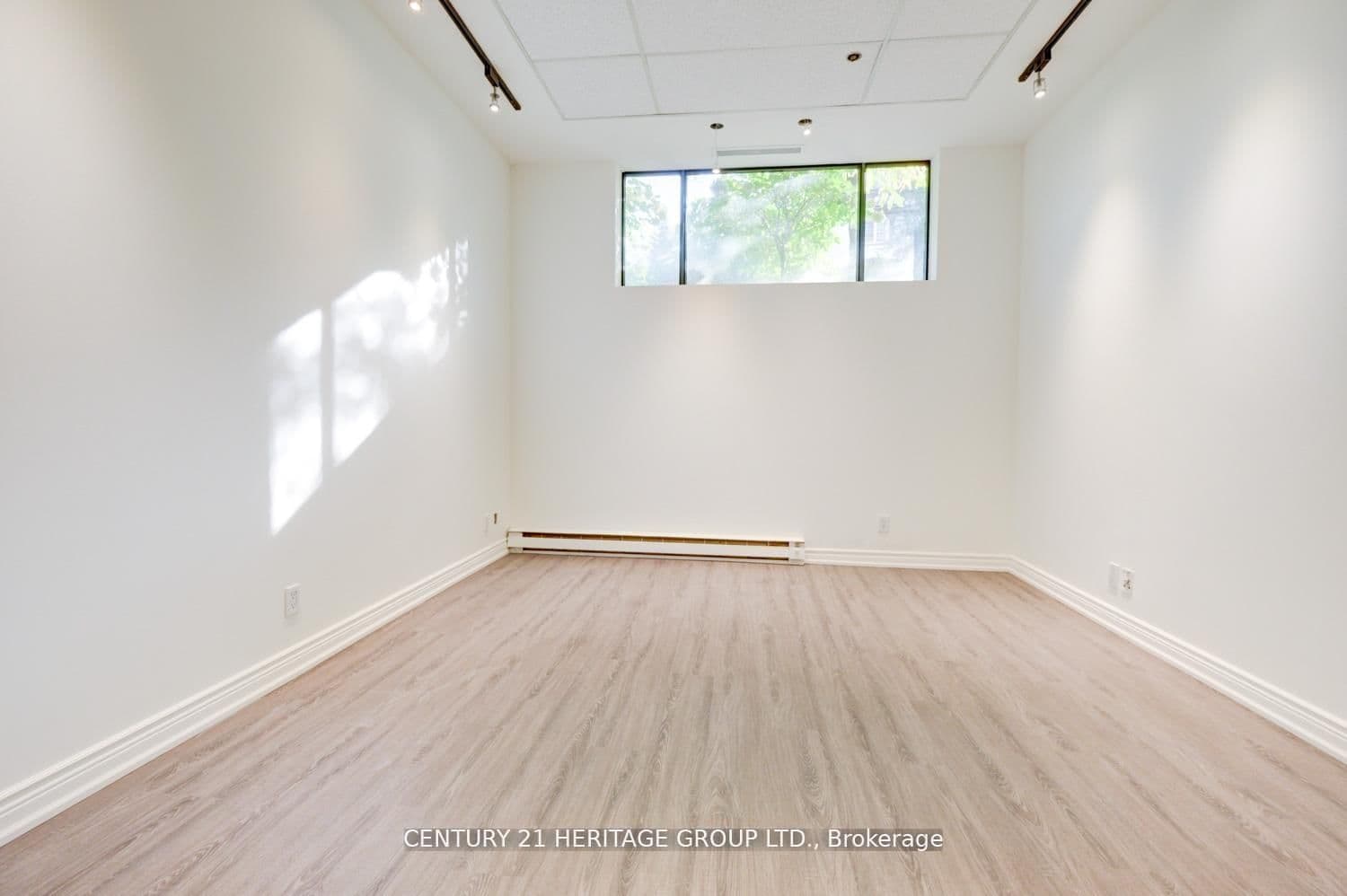 2900 Yonge Street, Unit 101 thumbnail 23