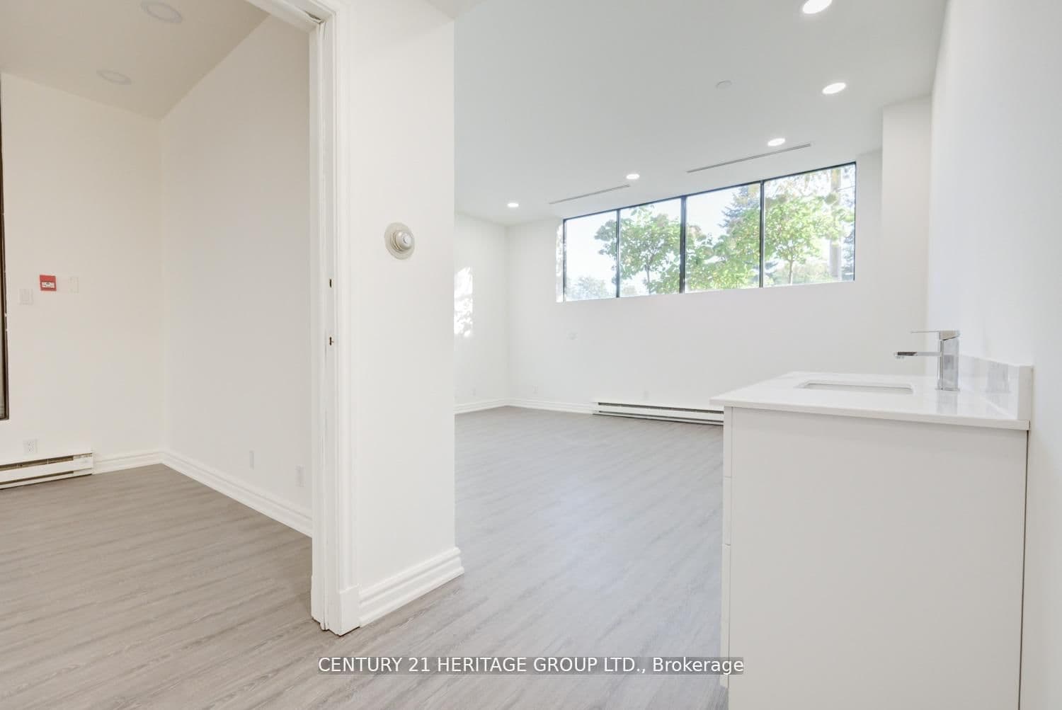 2900 Yonge Street, Unit 101 thumbnail 30
