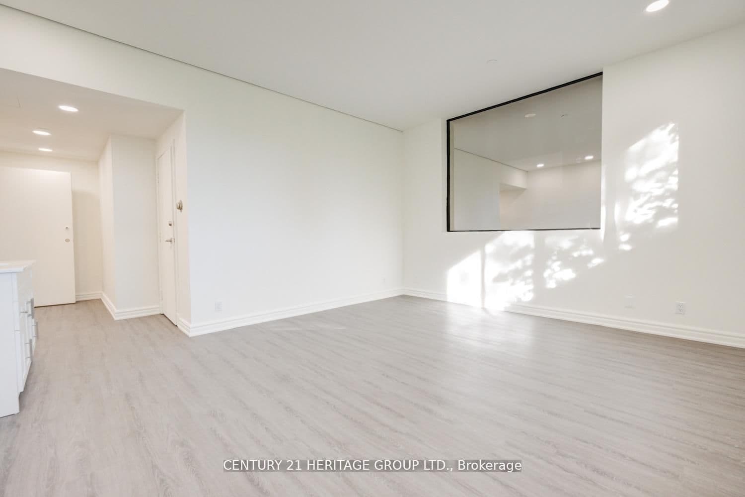 2900 Yonge Street, Unit 101 thumbnail 34
