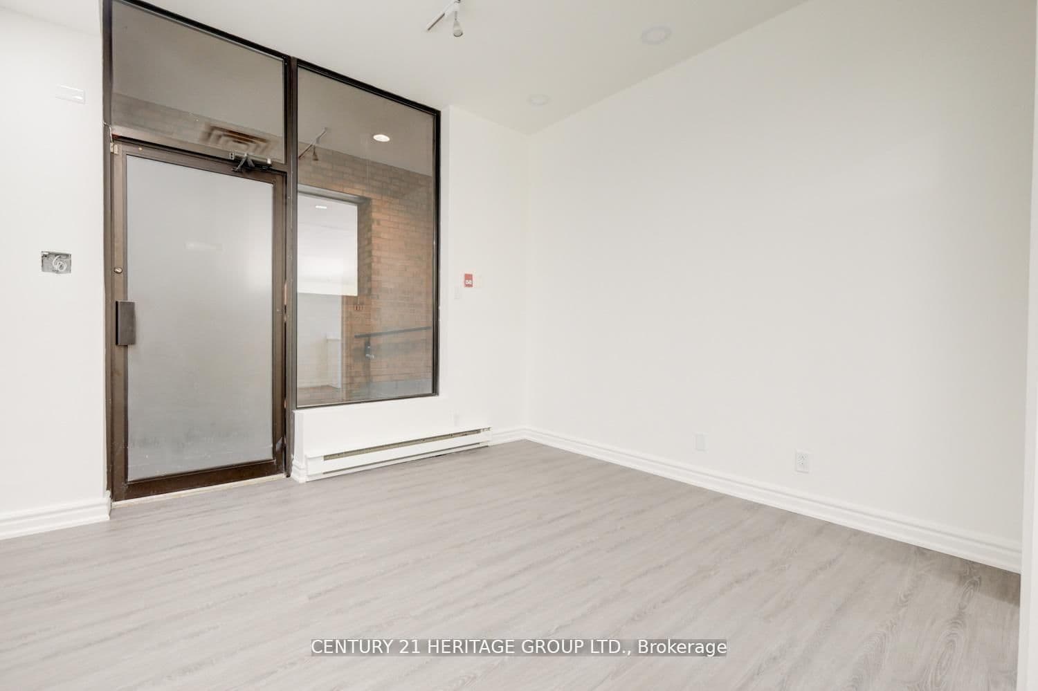 2900 Yonge Street, Unit 101 thumbnail 37