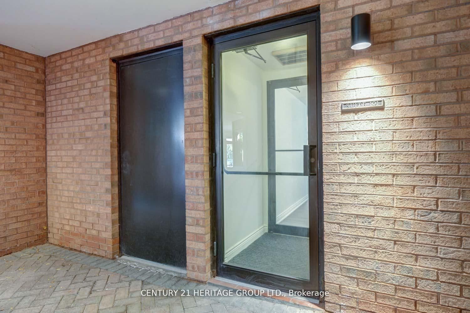 2900 Yonge Street, Unit 101 thumbnail 45