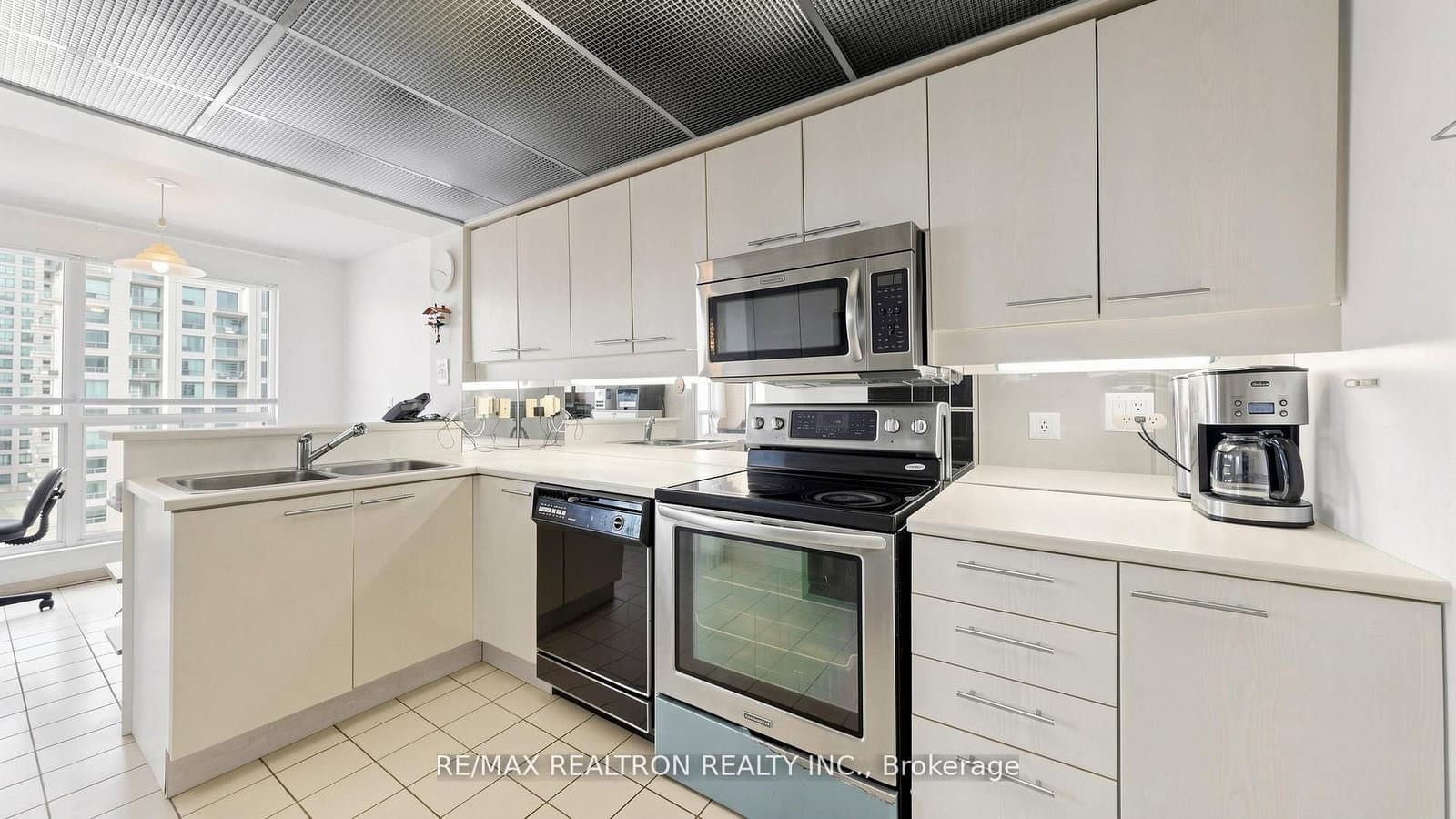18 Hollywood Avenue, Unit 1707 thumbnail 20