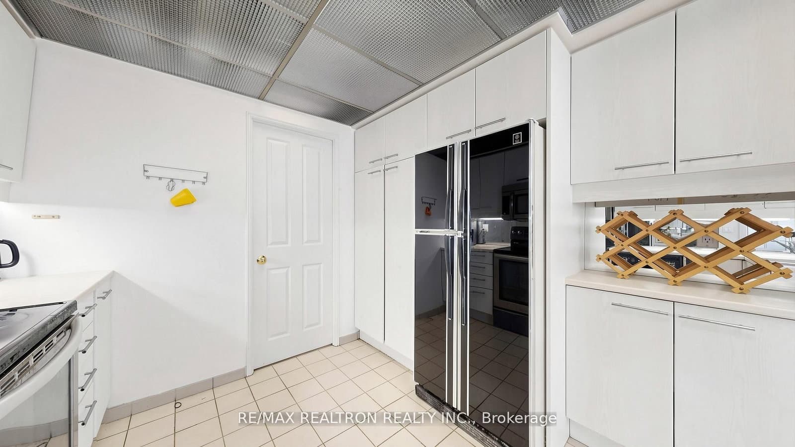 18 Hollywood Avenue, Unit 1707 thumbnail 21