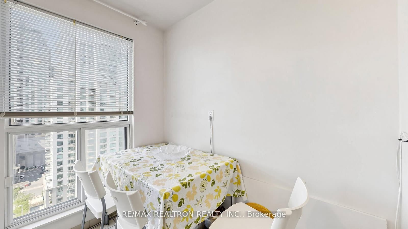 18 Hollywood Avenue, Unit 1707 thumbnail 24