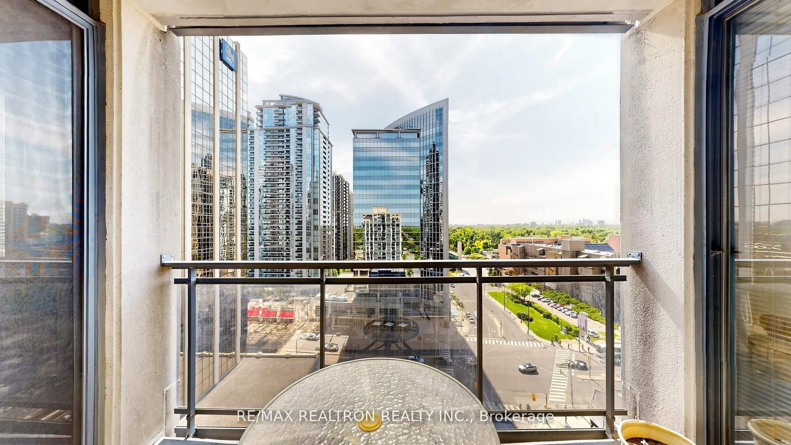 18 Hollywood Avenue, Unit 1707 thumbnail 40