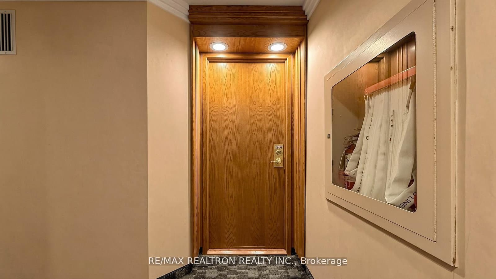 18 Hollywood Avenue, Unit 1707 thumbnail 7