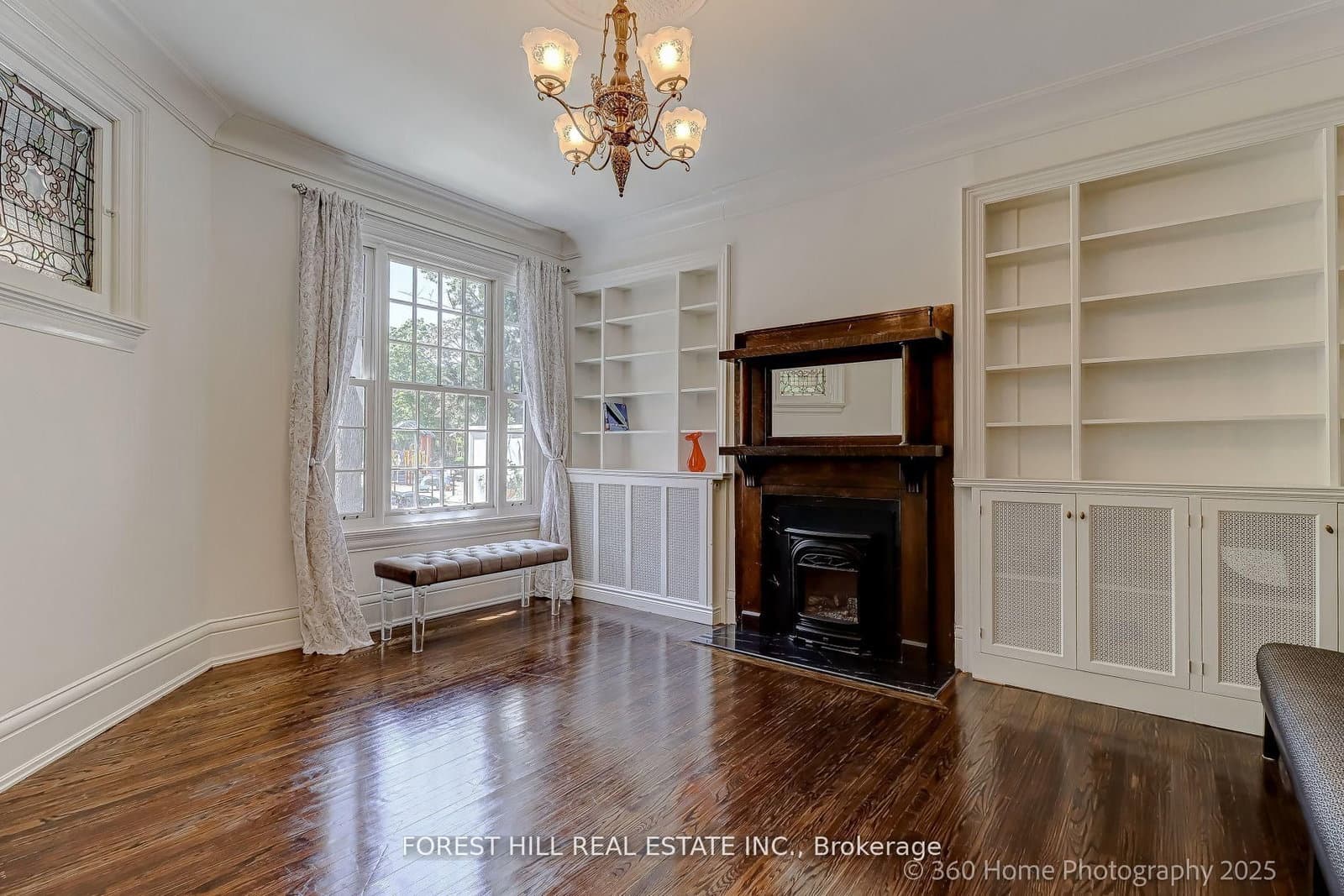 379 Huron Street thumbnail 14