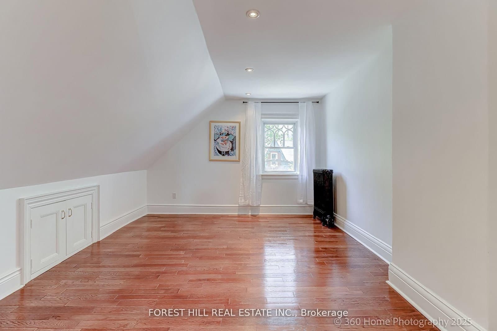 379 Huron Street thumbnail 21