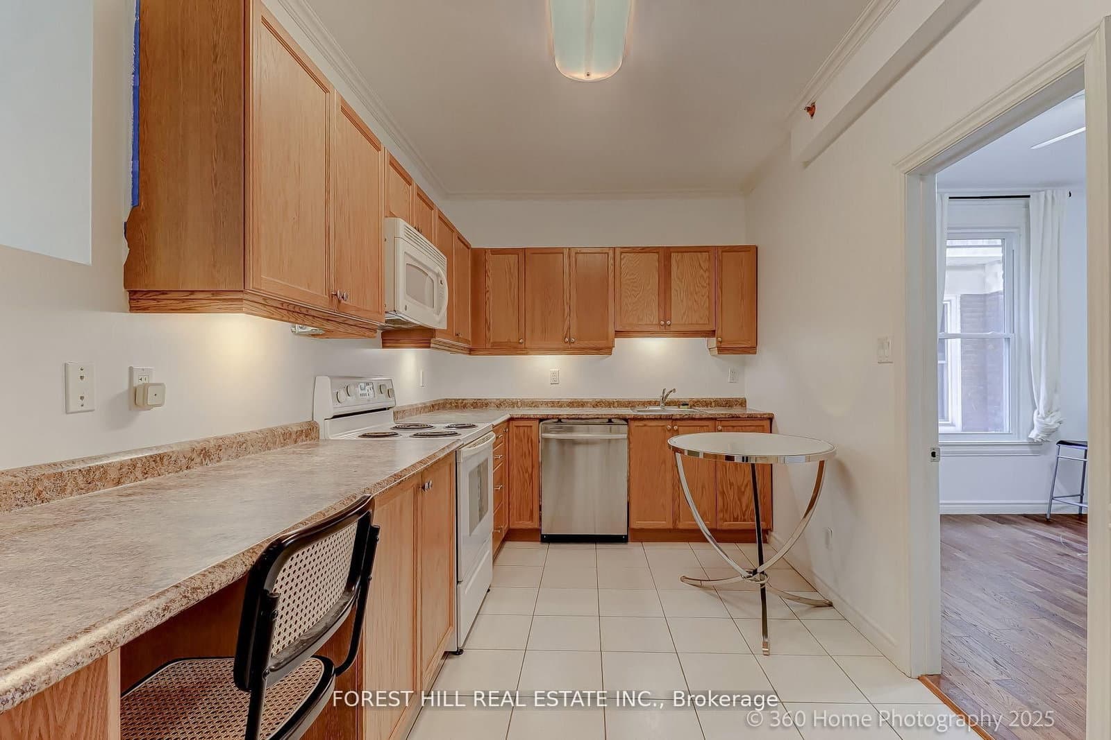 379 Huron Street thumbnail 31