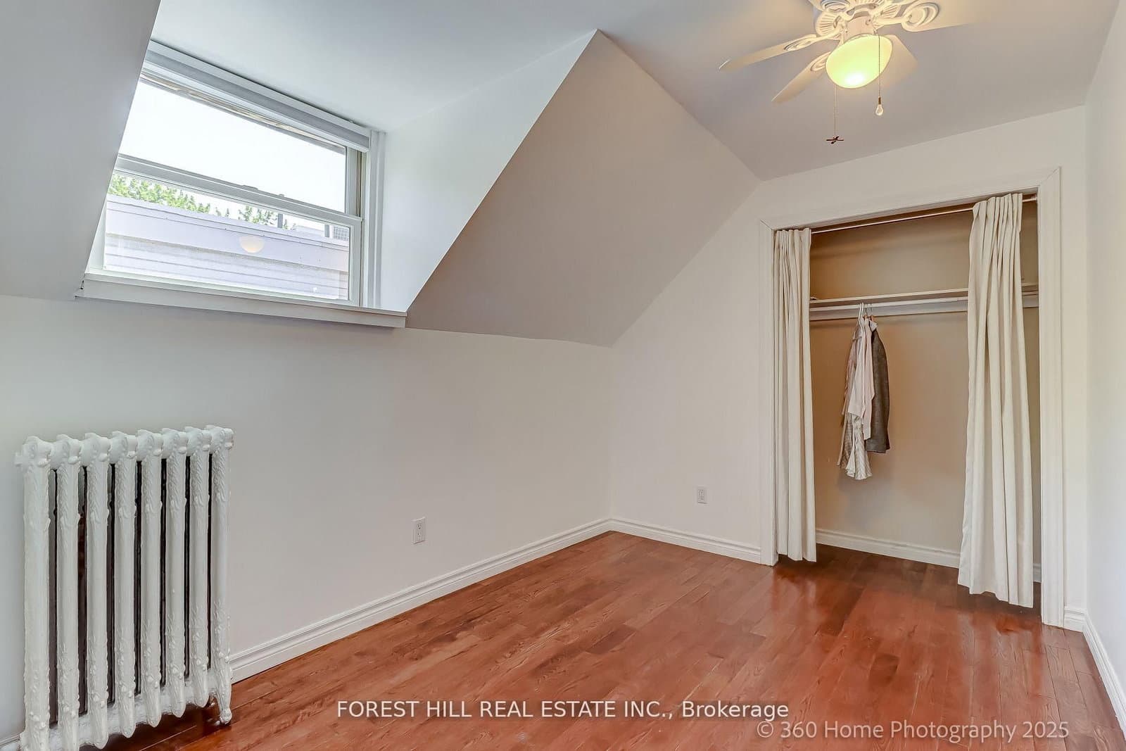 379 Huron Street thumbnail 32