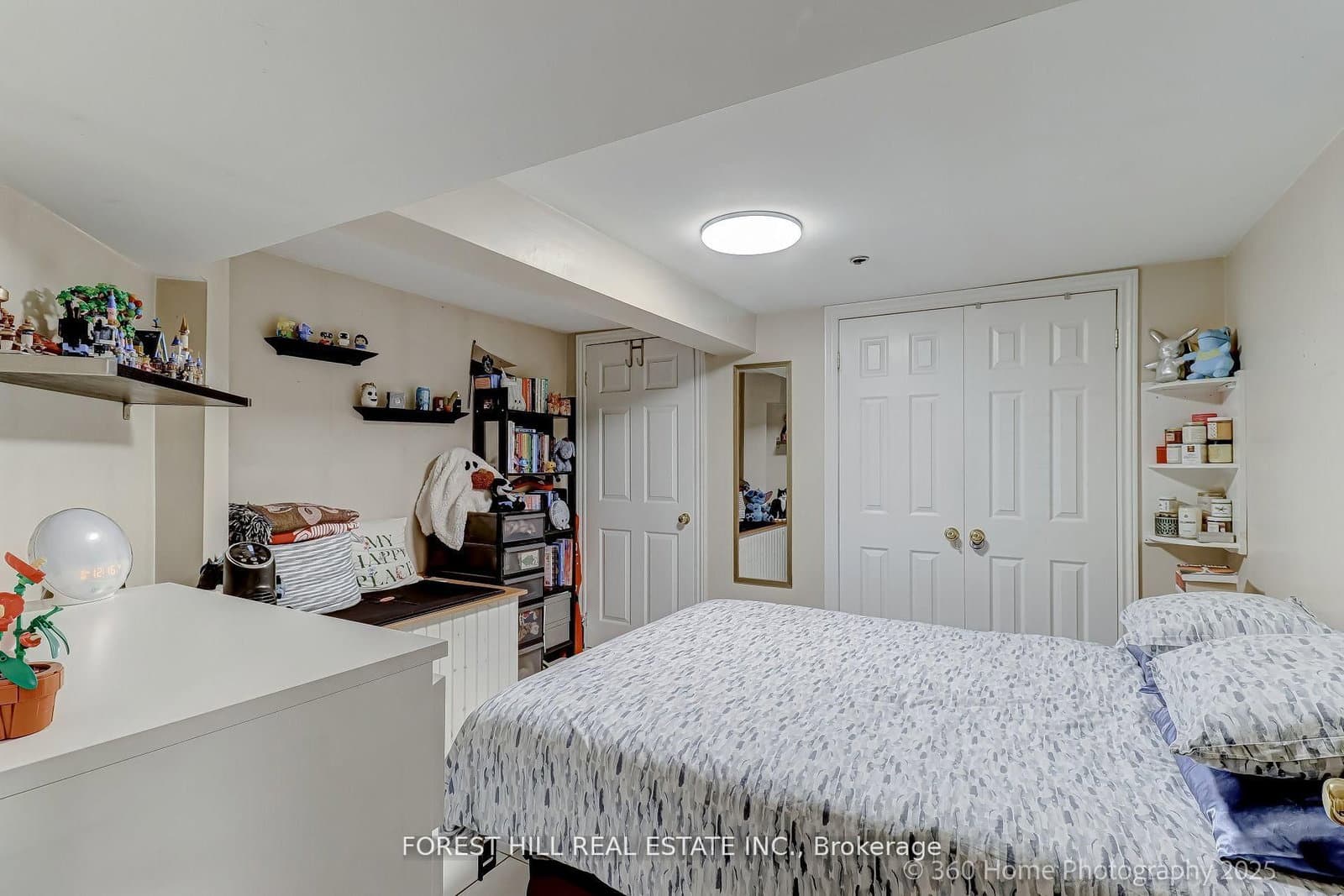 379 Huron Street thumbnail 35
