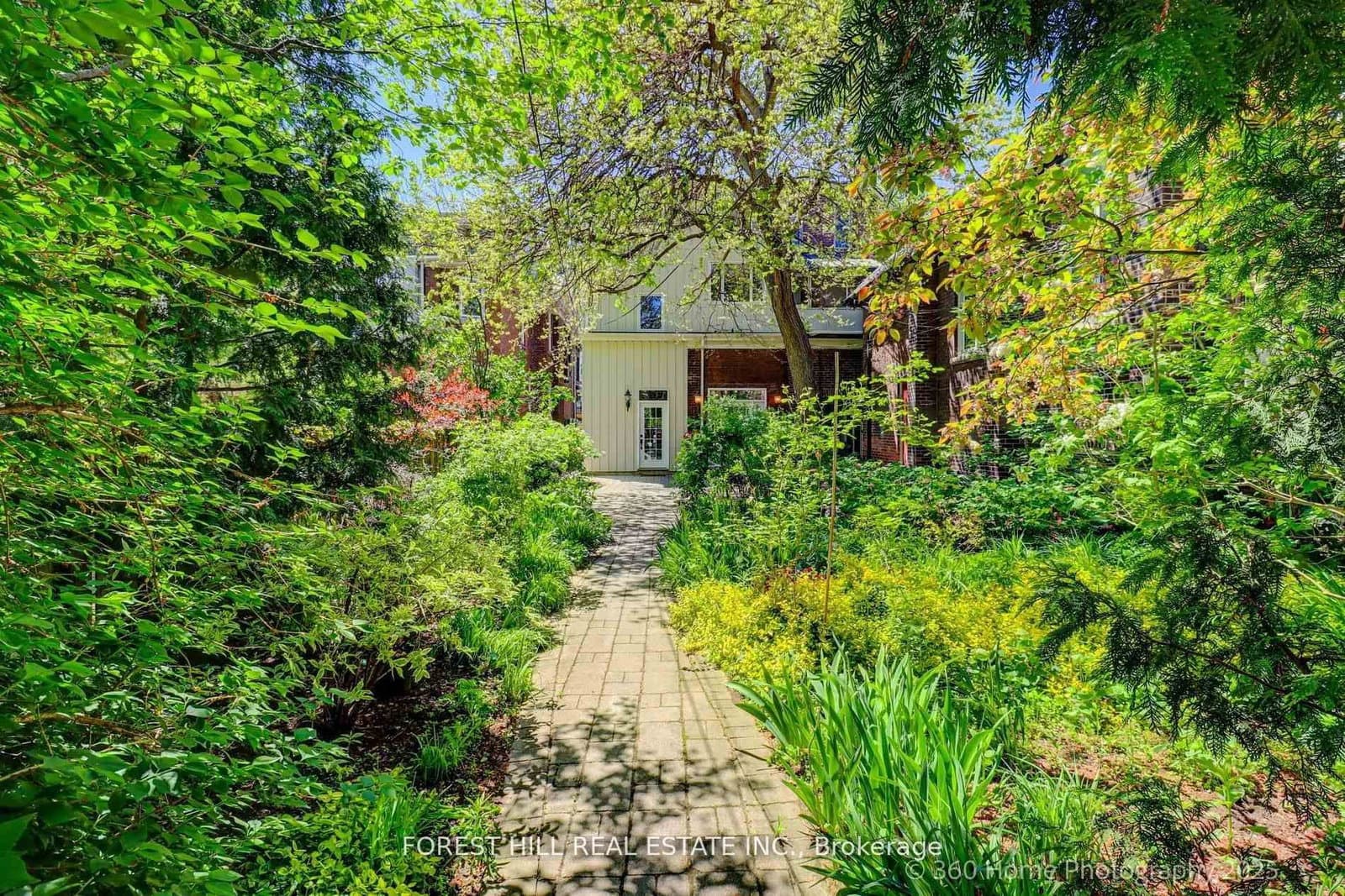 379 Huron Street thumbnail 37