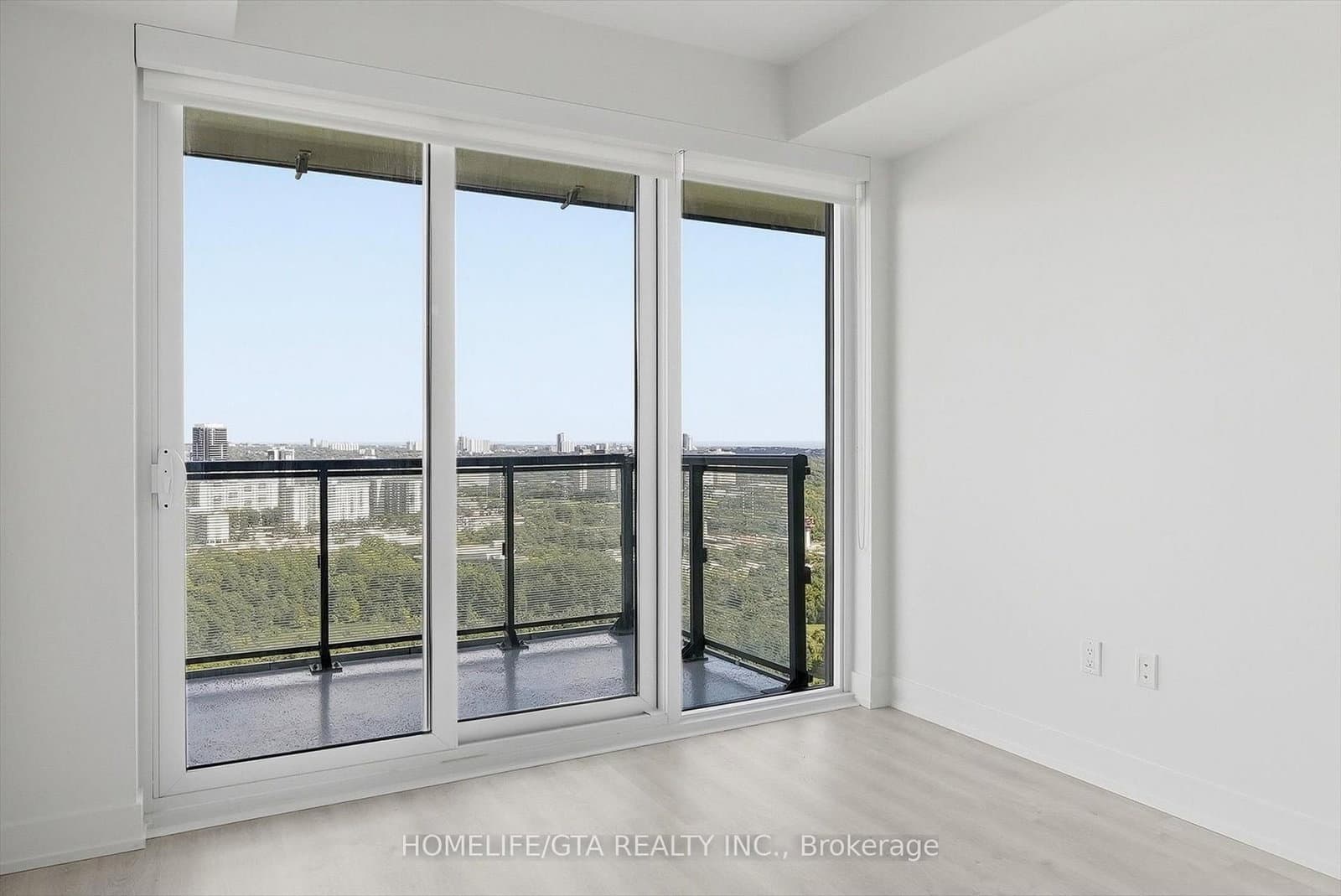 30 Inn On the Park Drive, Unit 3207 thumbnail 15