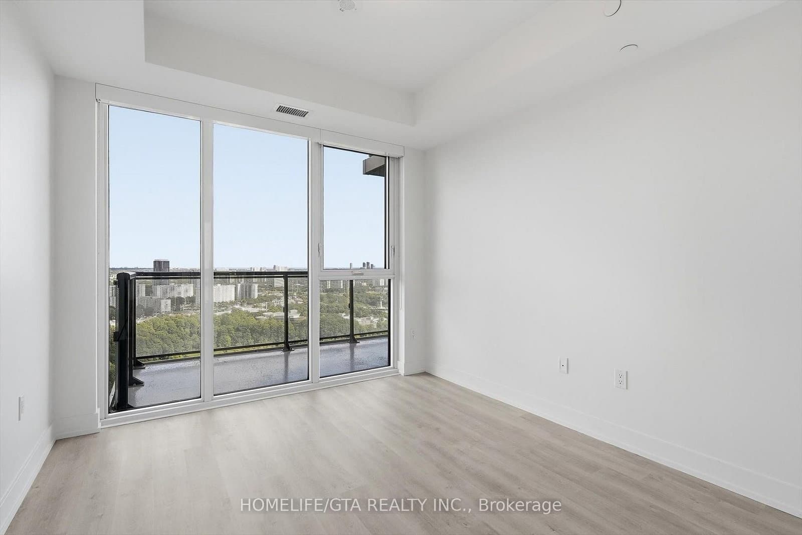 30 Inn On the Park Drive, Unit 3207 thumbnail 21