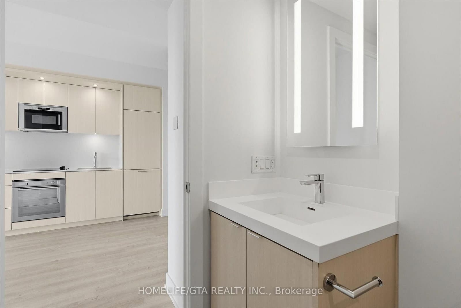 30 Inn On the Park Drive, Unit 3207 thumbnail 24