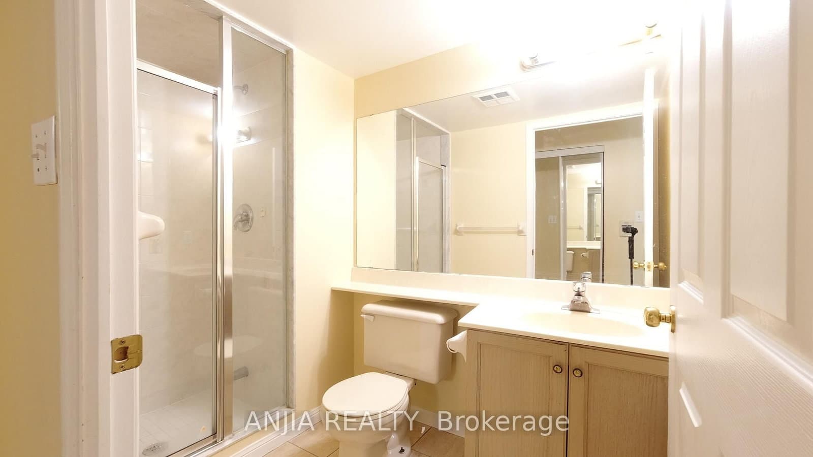 23 Lorraine Drive, Unit 611 thumbnail 12