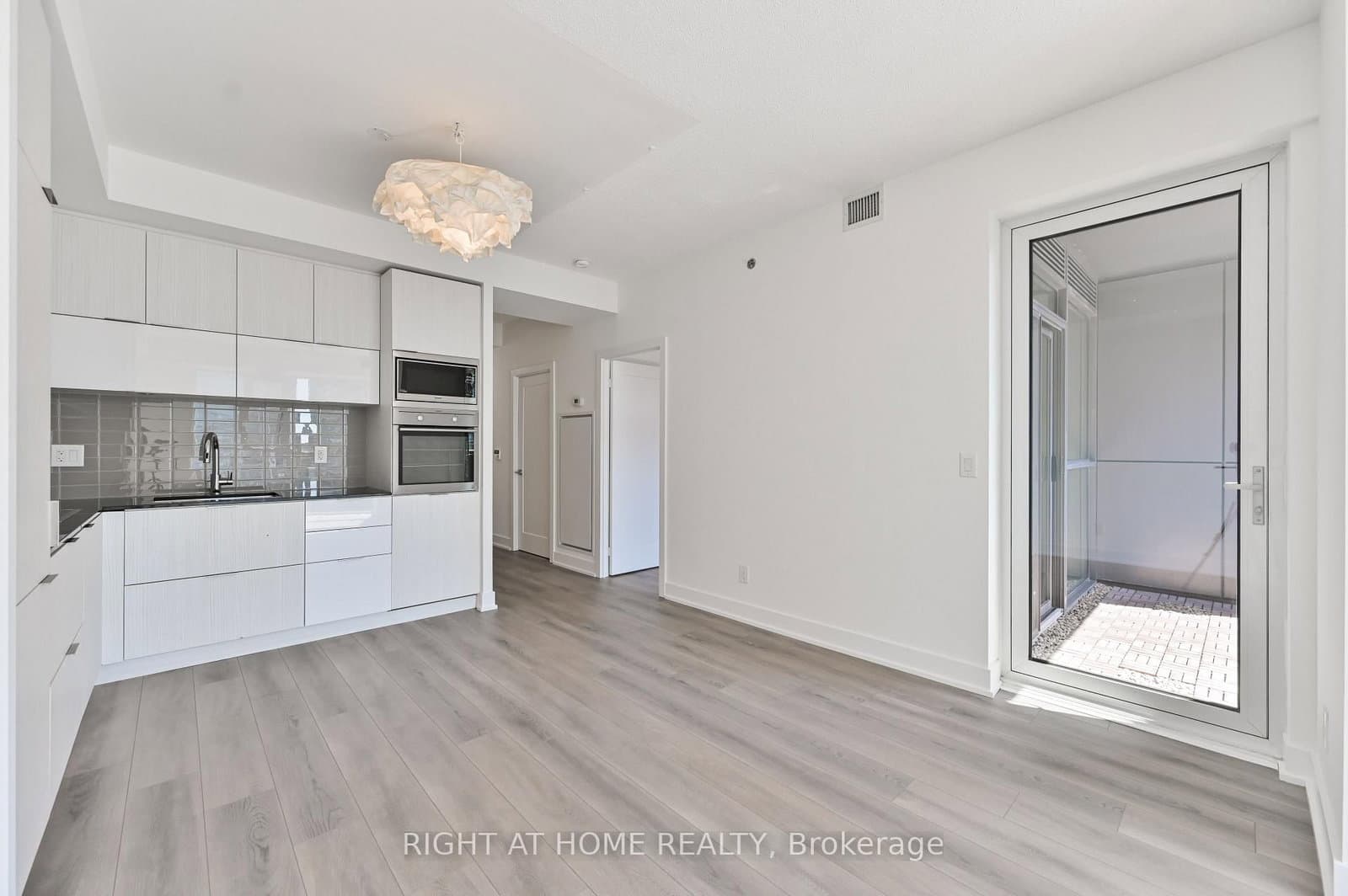 318 Richmond Street W, Unit 3506 thumbnail 5