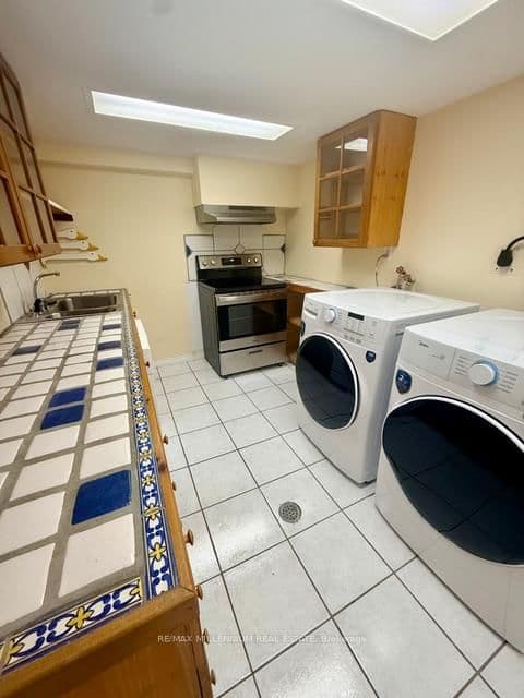 180 Cottingham Street, Unit Basement thumbnail 3