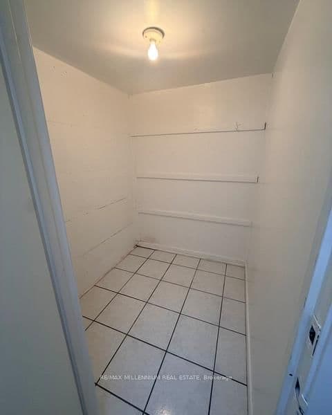 180 Cottingham Street, Unit Basement thumbnail 6