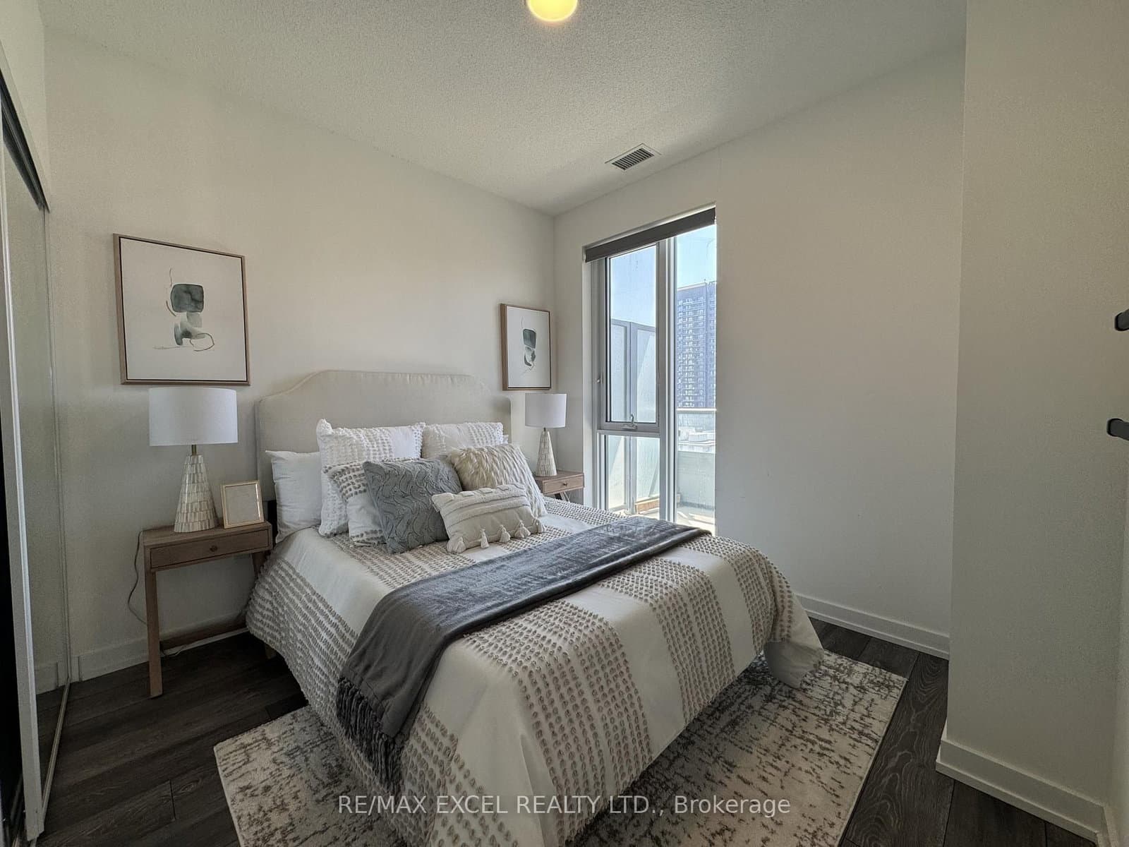 225 Sumach Street, Unit 1009 thumbnail 15