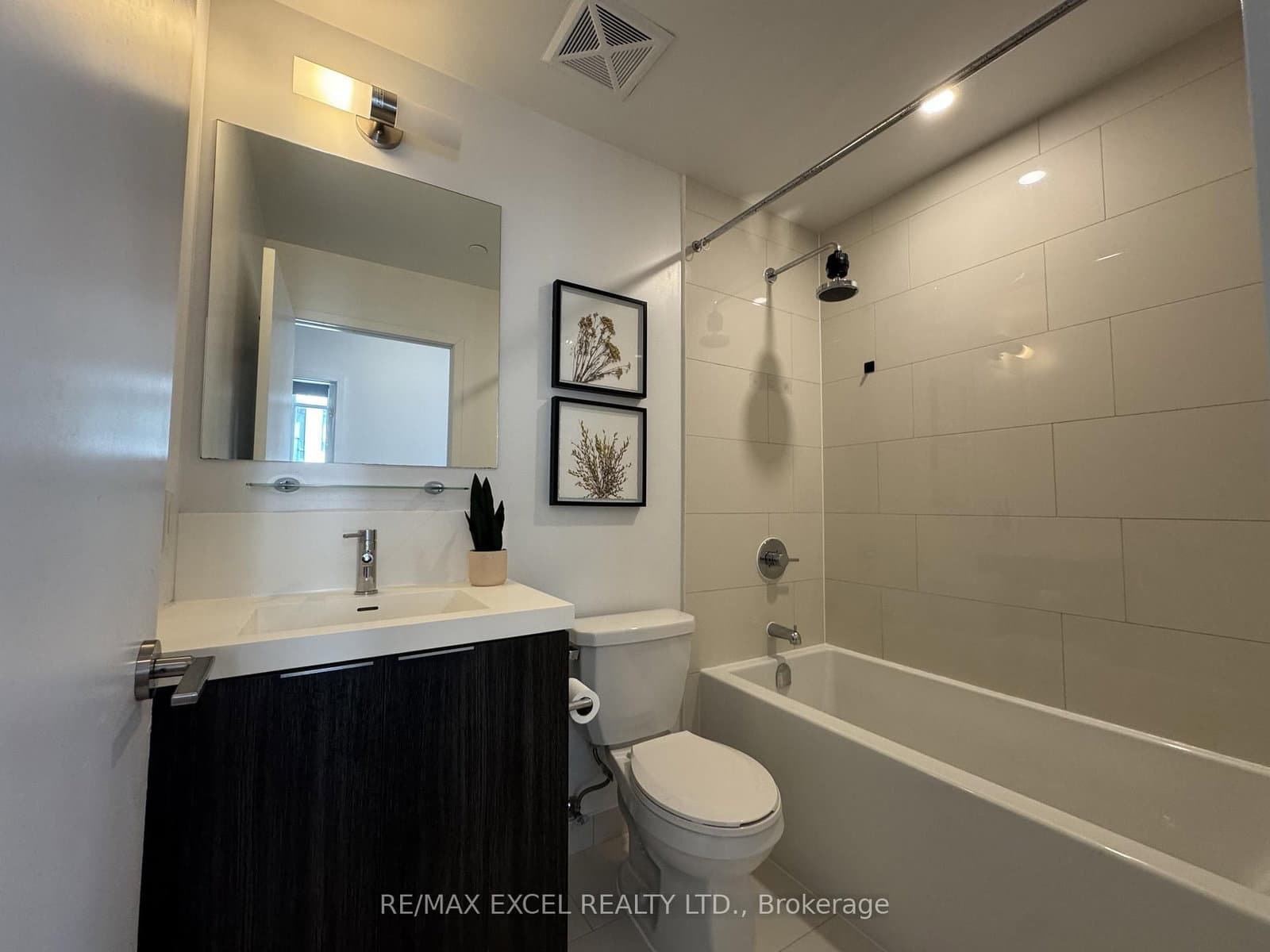 225 Sumach Street, Unit 1009 thumbnail 7