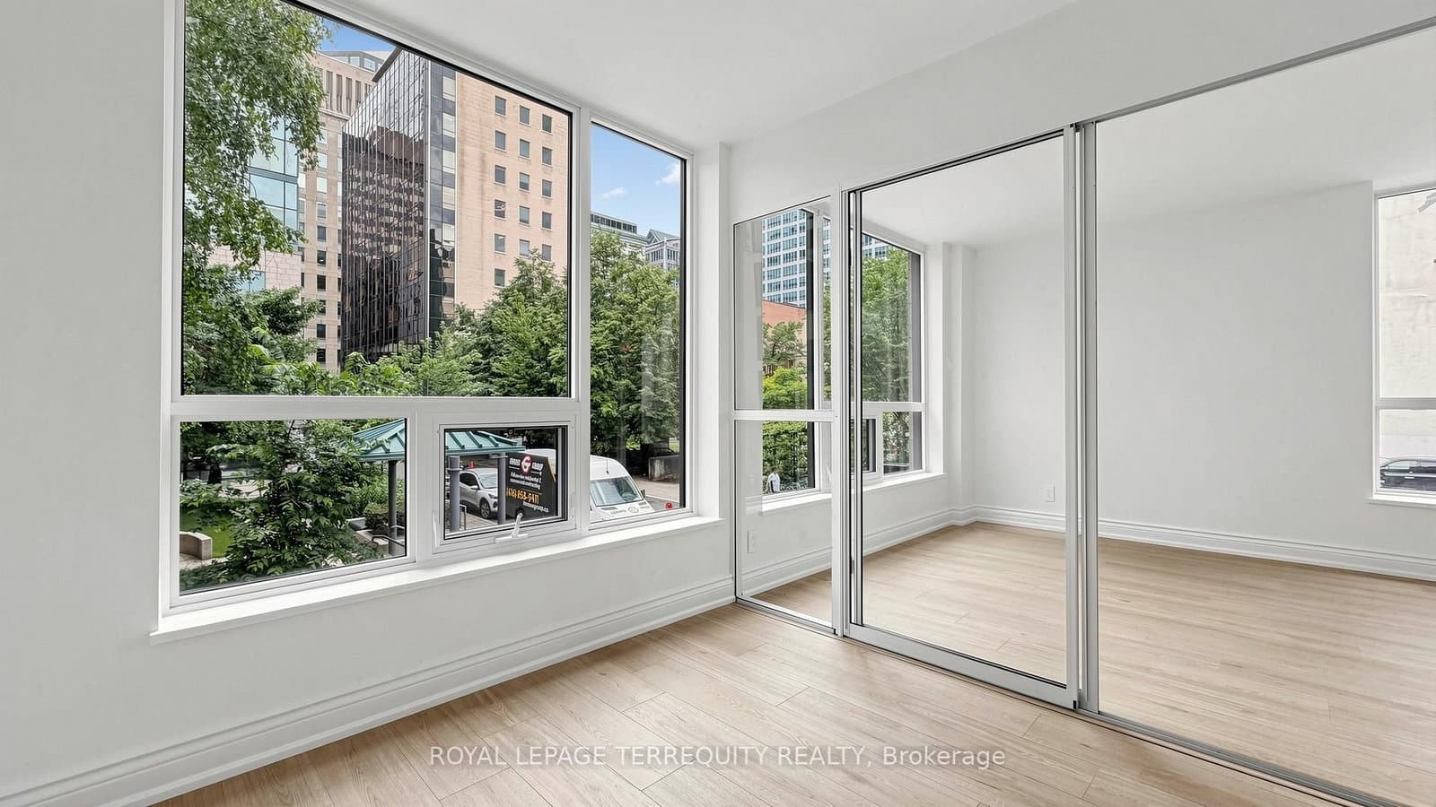 92 King Street E, Unit 220 thumbnail 21