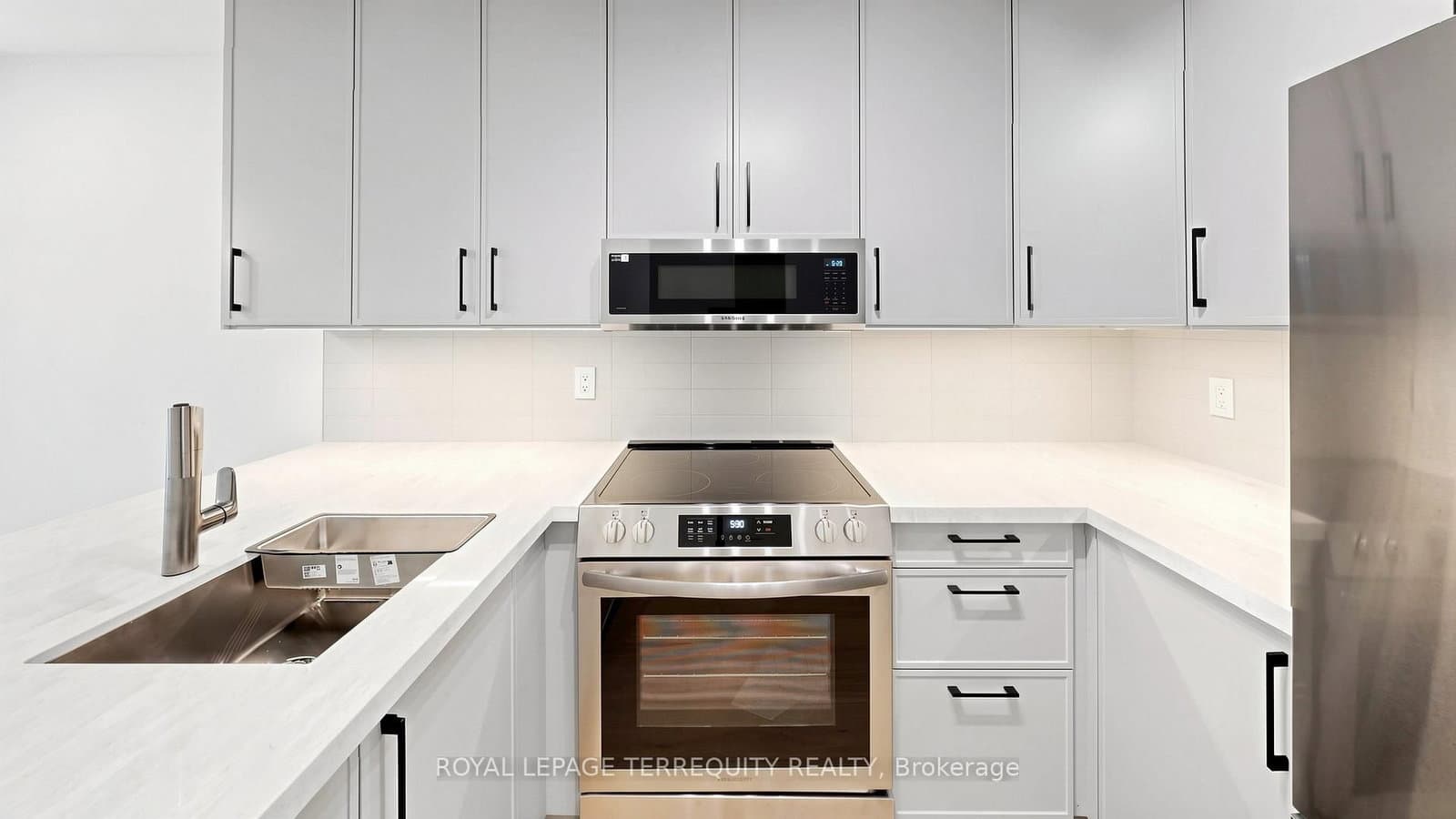 92 King Street E, Unit 220 thumbnail 6