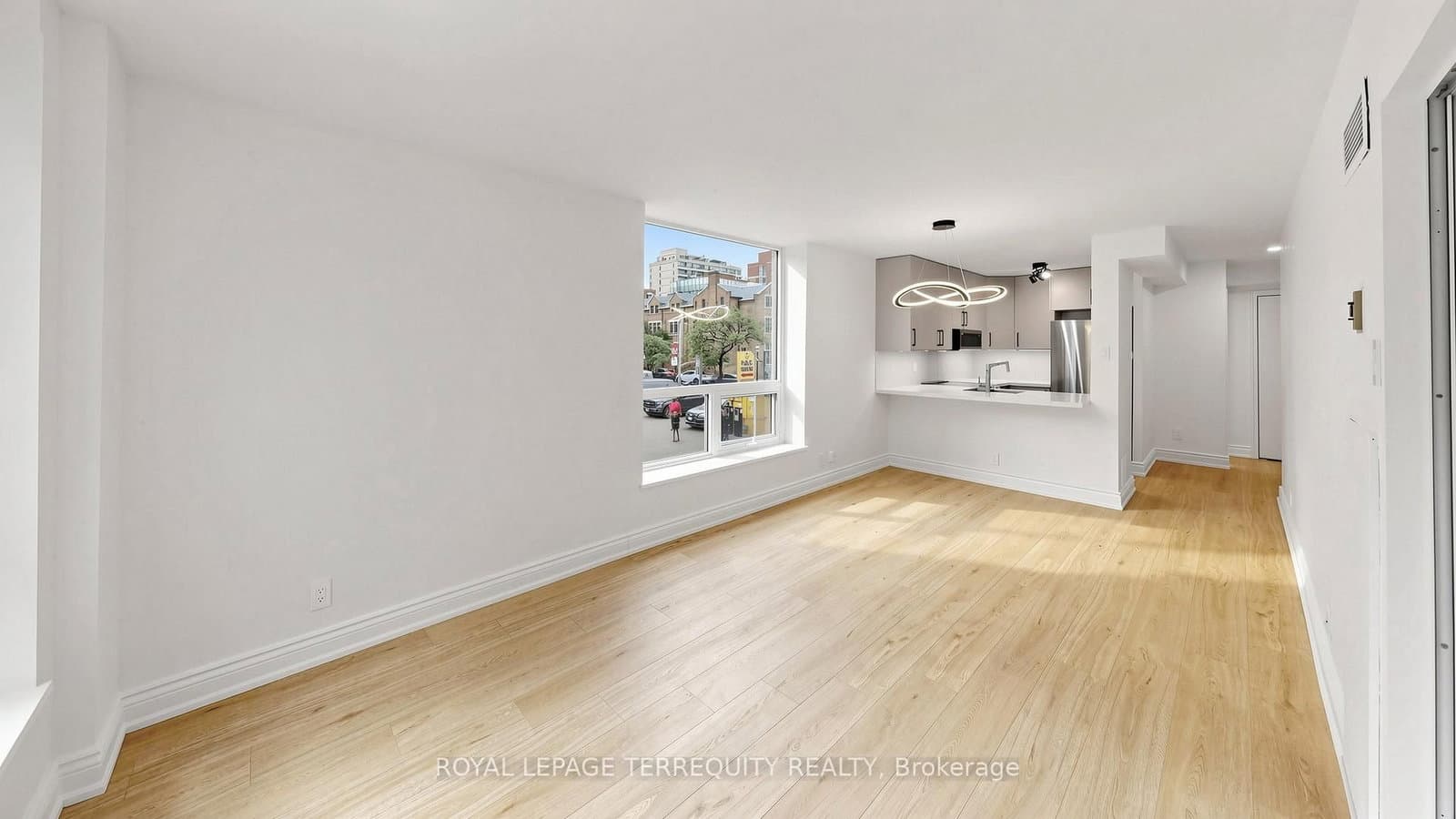 92 King Street E, Unit 220 thumbnail 8