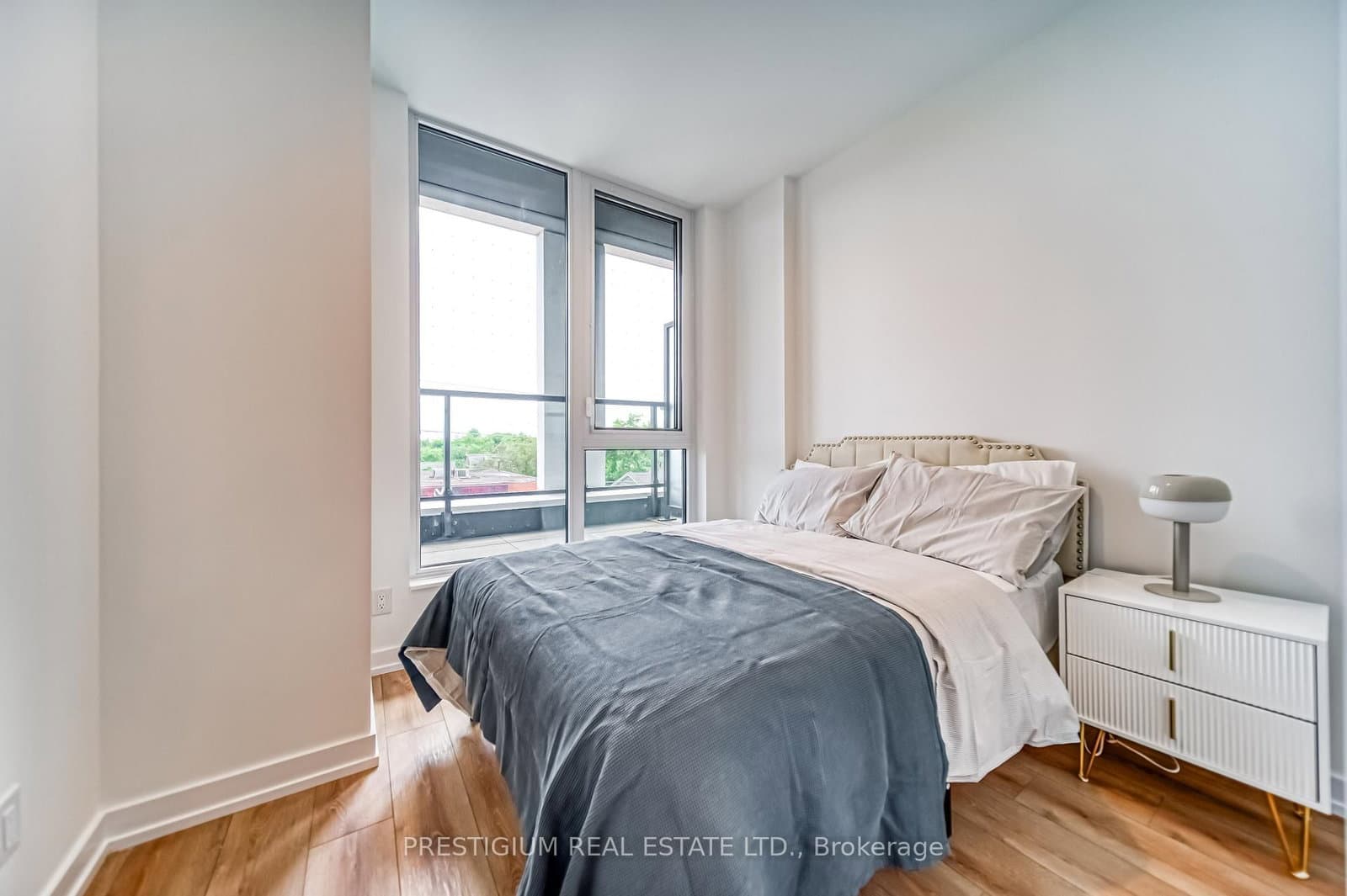 500 Dupont Street, Unit 303 thumbnail 15