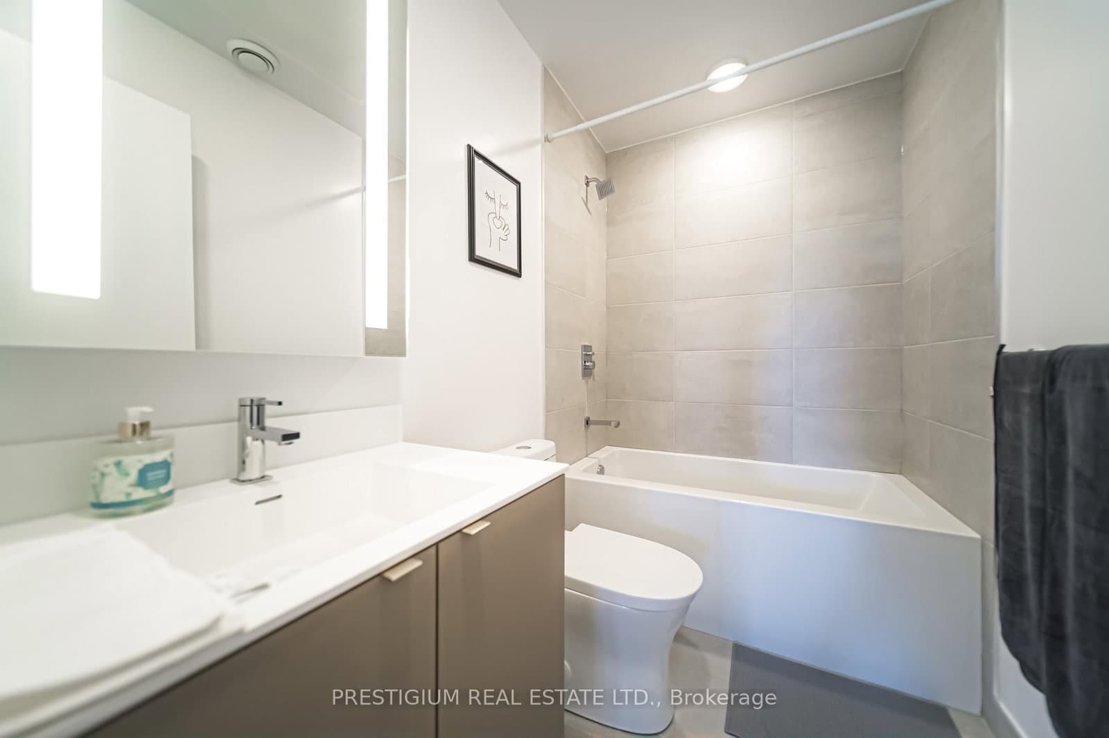 500 Dupont Street, Unit 303 thumbnail 19