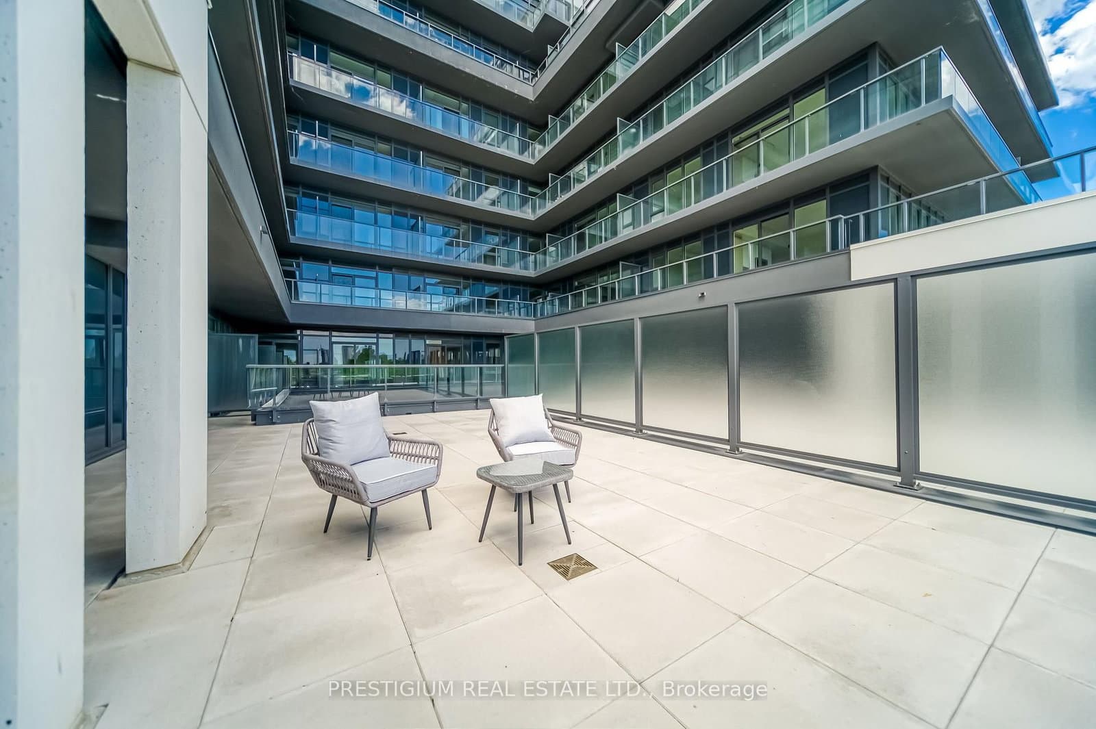 500 Dupont Street, Unit 303 thumbnail 27