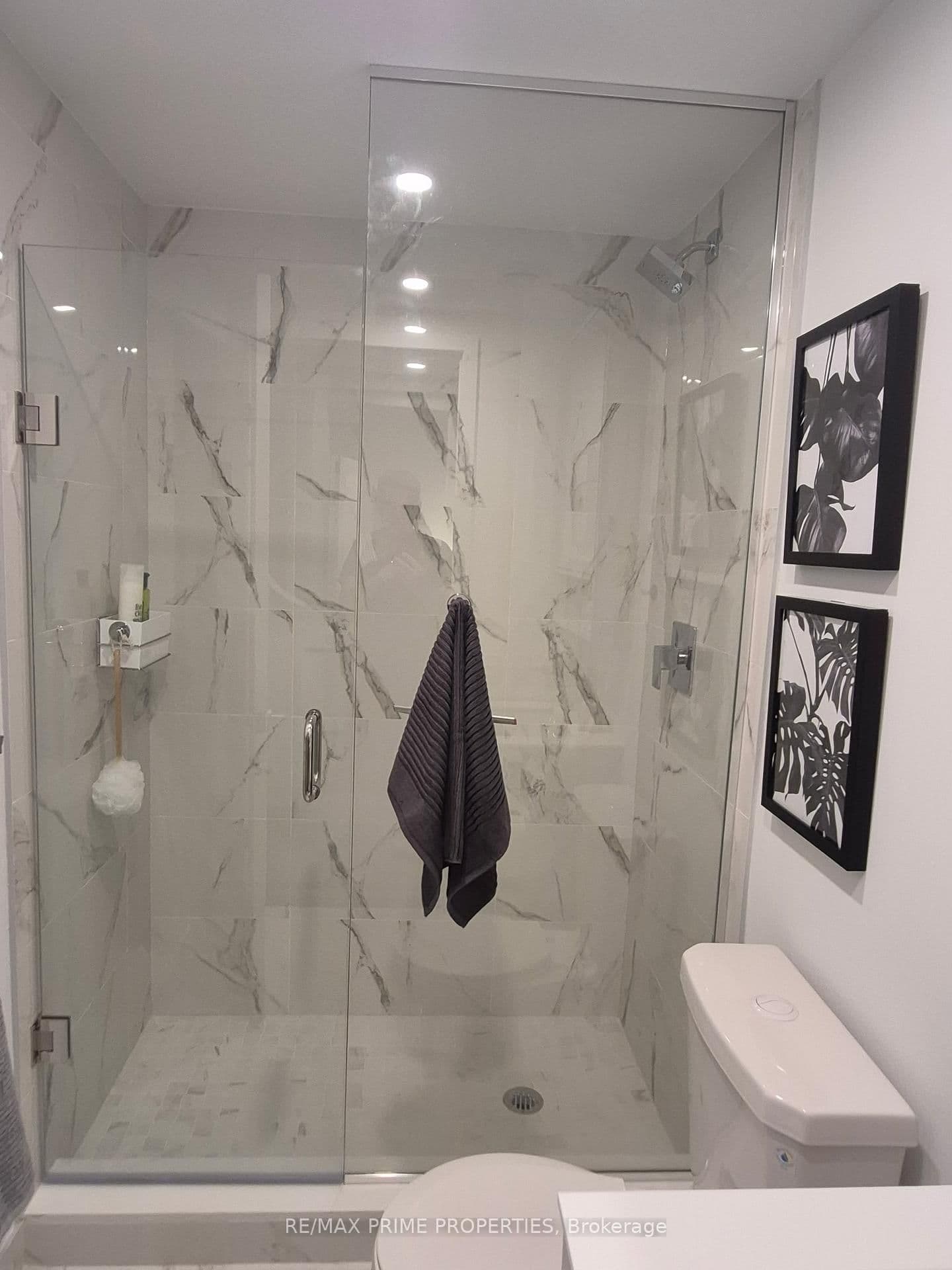 88 Queen Street E, Unit 3215 thumbnail 10