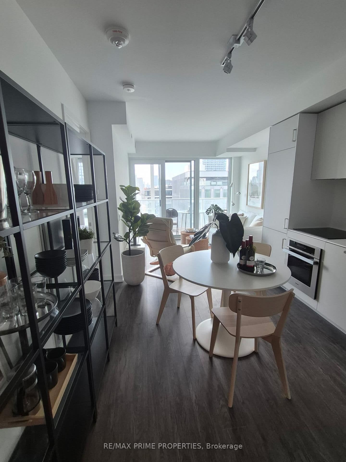 88 Queen Street E, Unit 3215 thumbnail 16
