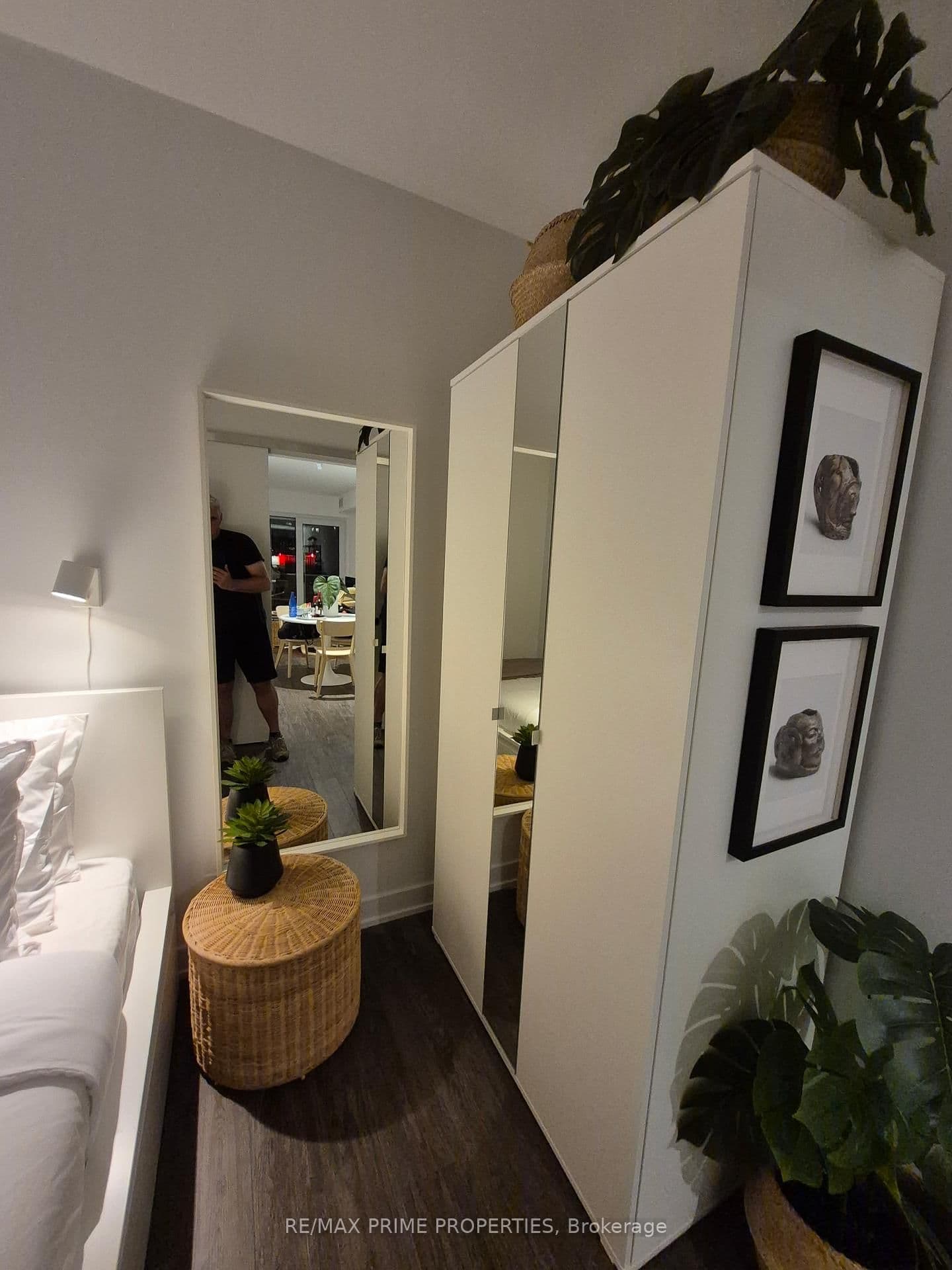 88 Queen Street E, Unit 3215 thumbnail 2