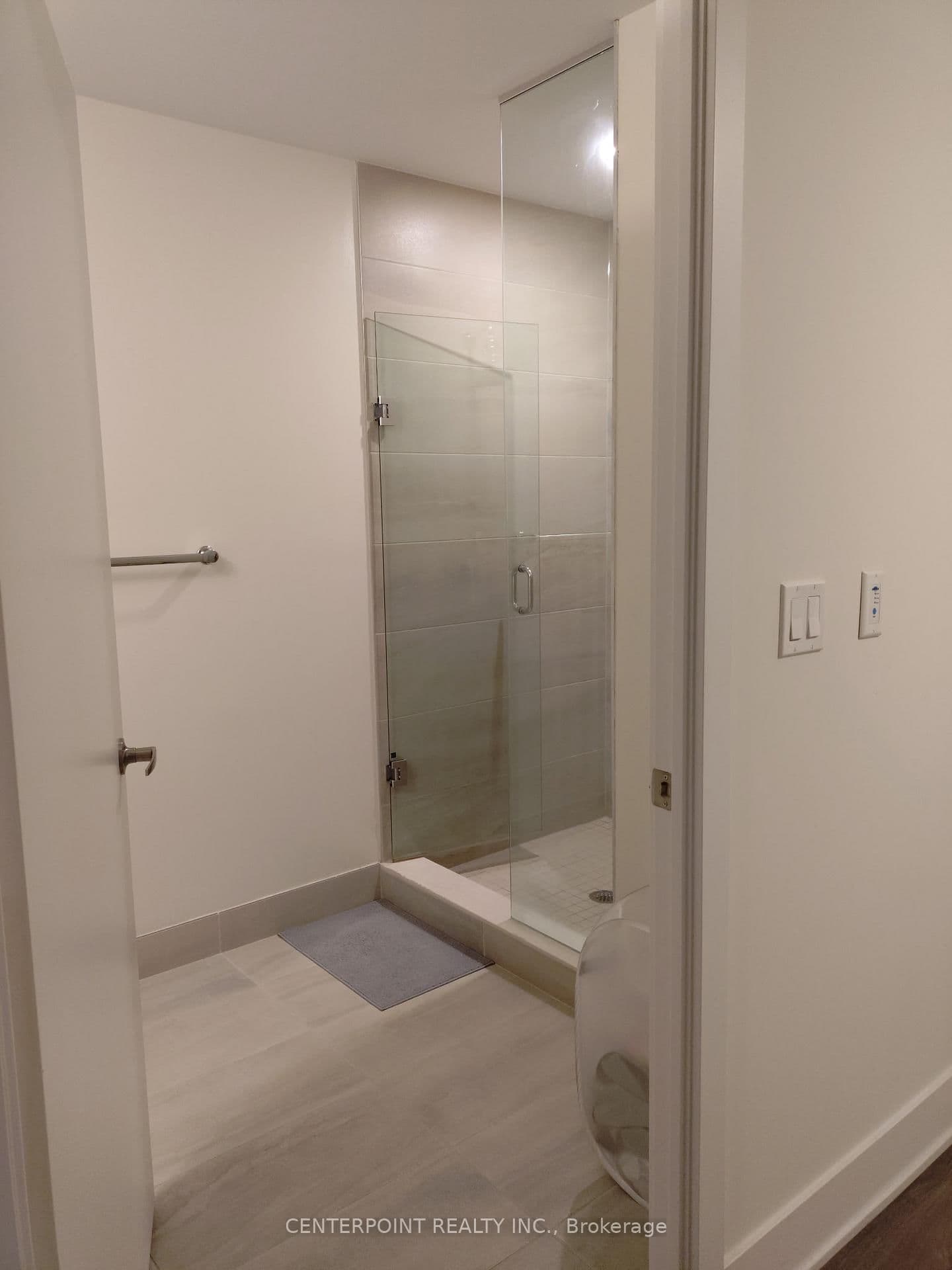 188 Fairview Mall Drive, Unit 1506 thumbnail 16