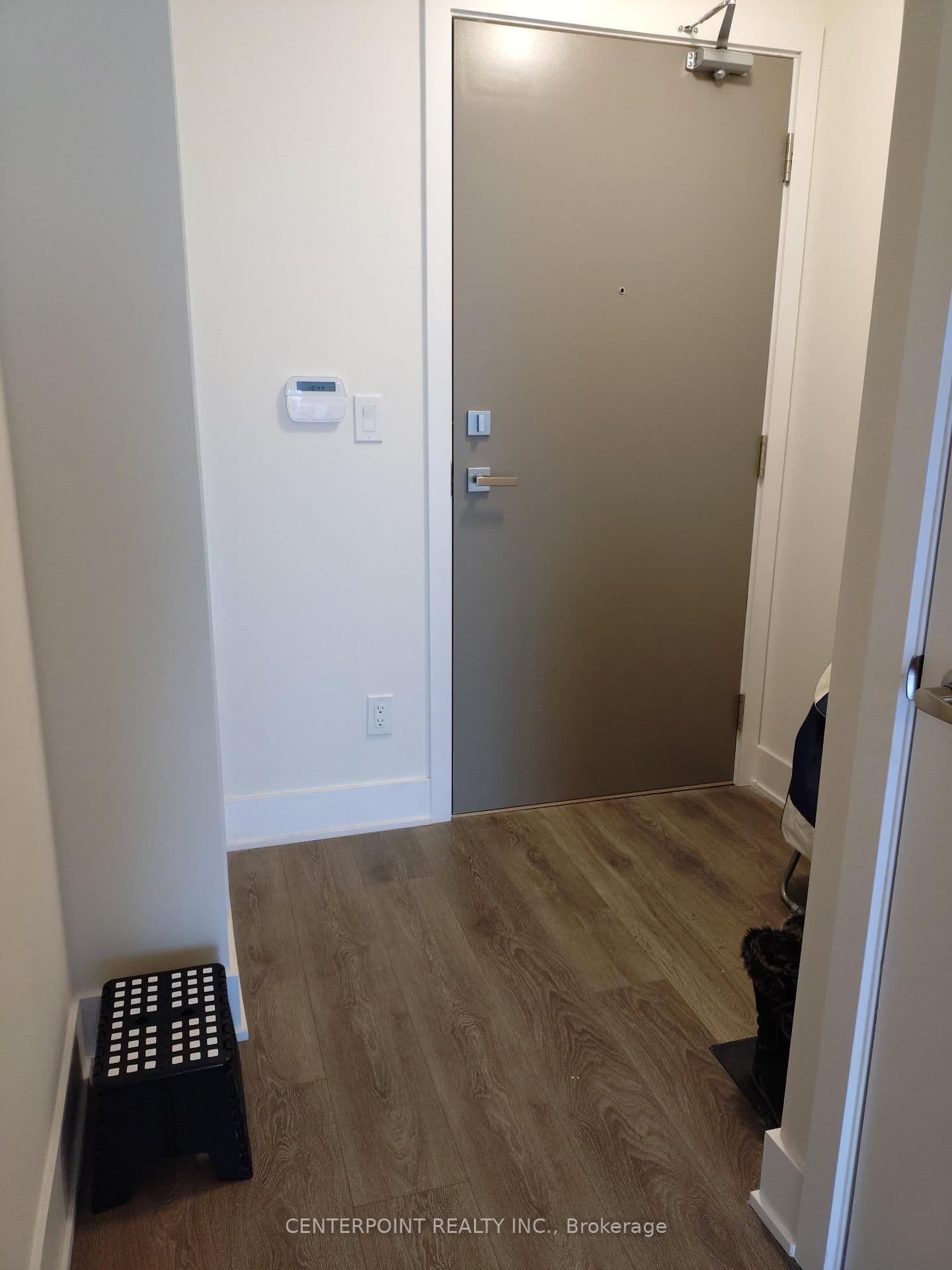 188 Fairview Mall Drive, Unit 1506 thumbnail 2