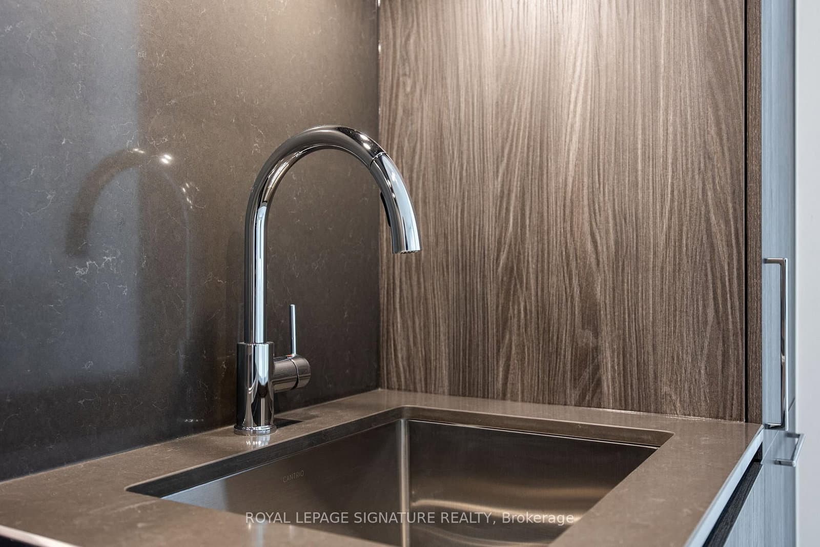 15 Mercer Street, Unit 525 thumbnail 10