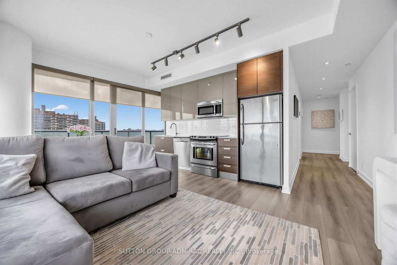 1815 Yonge Street, Unit 1102 thumbnail 4
