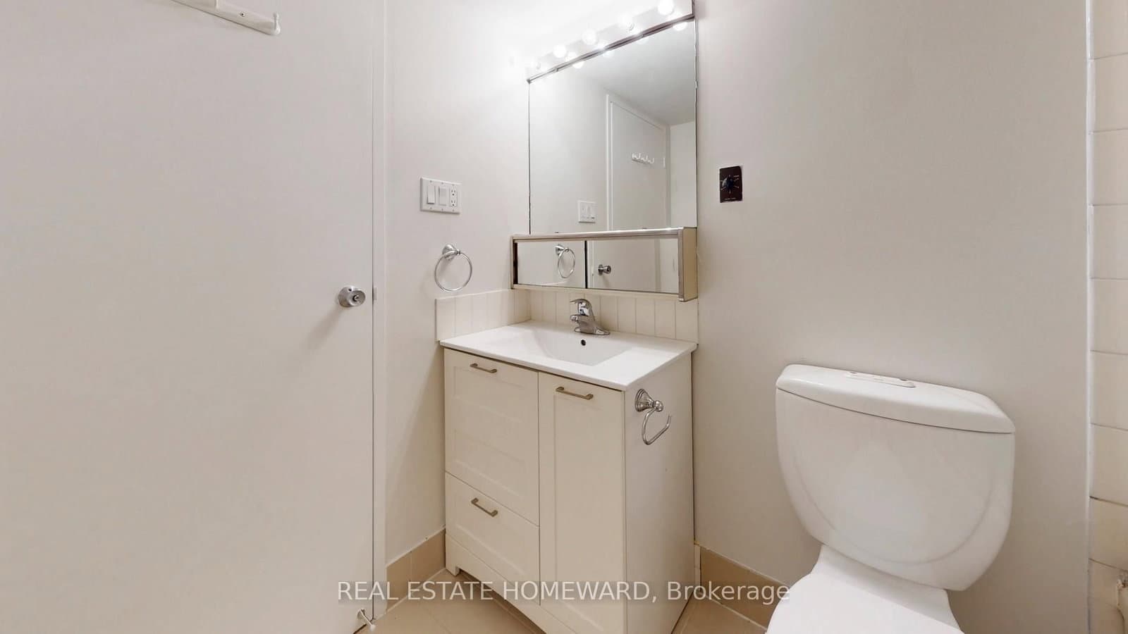 77 Maitland Place, Unit 409 thumbnail 12