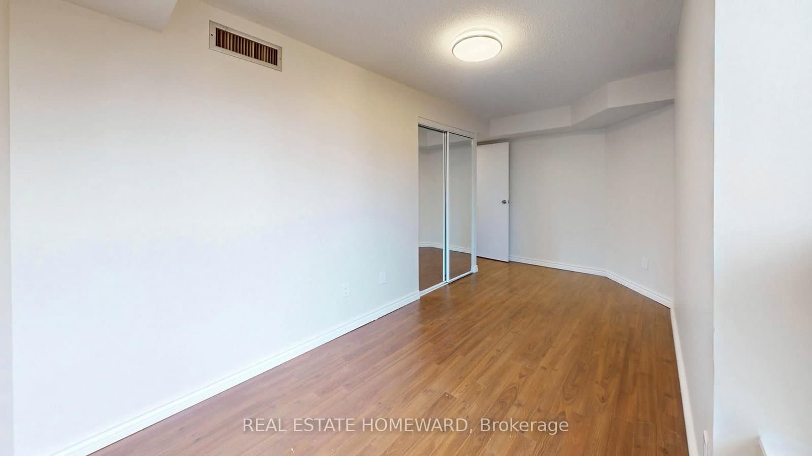 77 Maitland Place, Unit 409 thumbnail 14