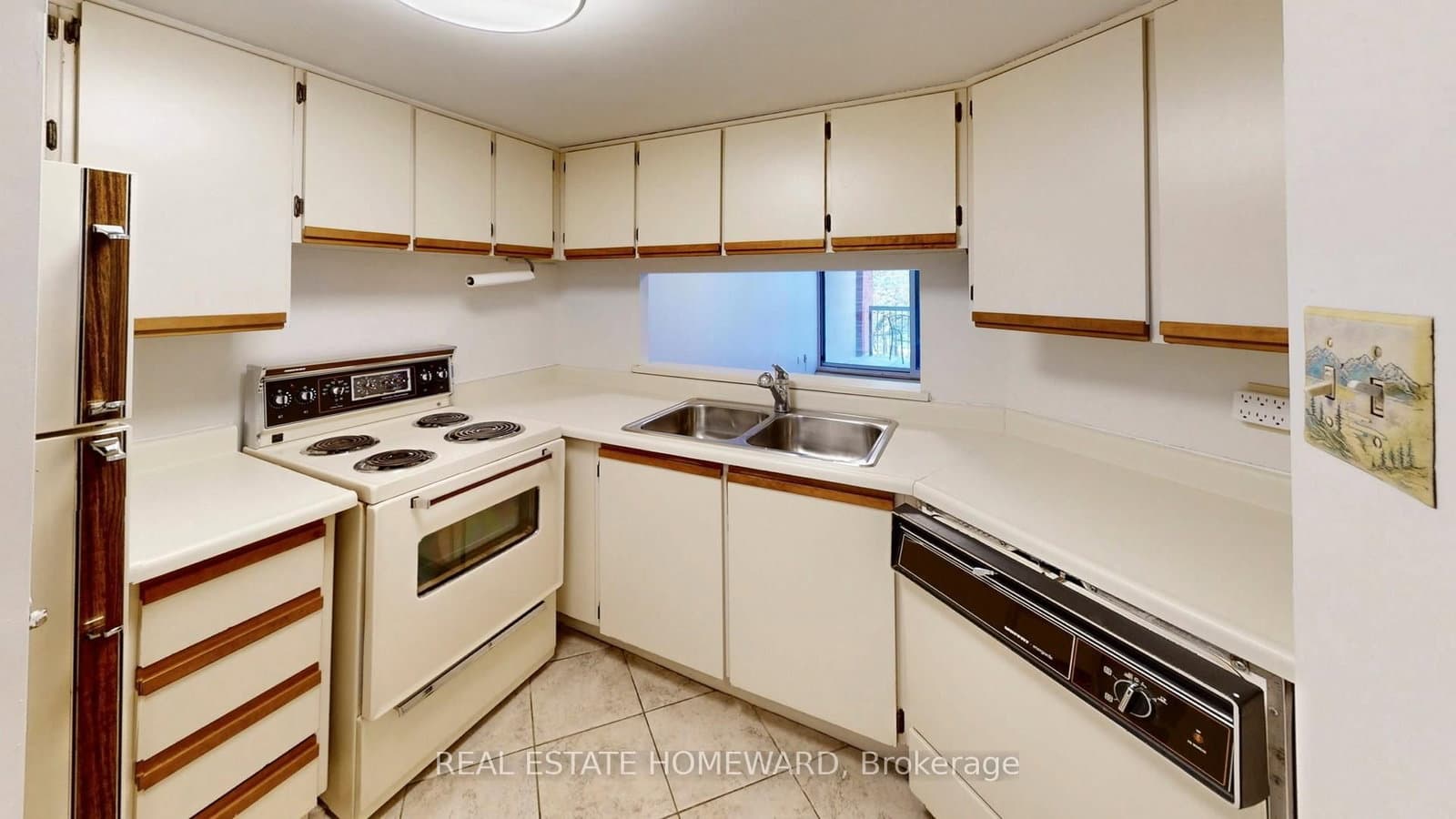 77 Maitland Place, Unit 409 thumbnail 7