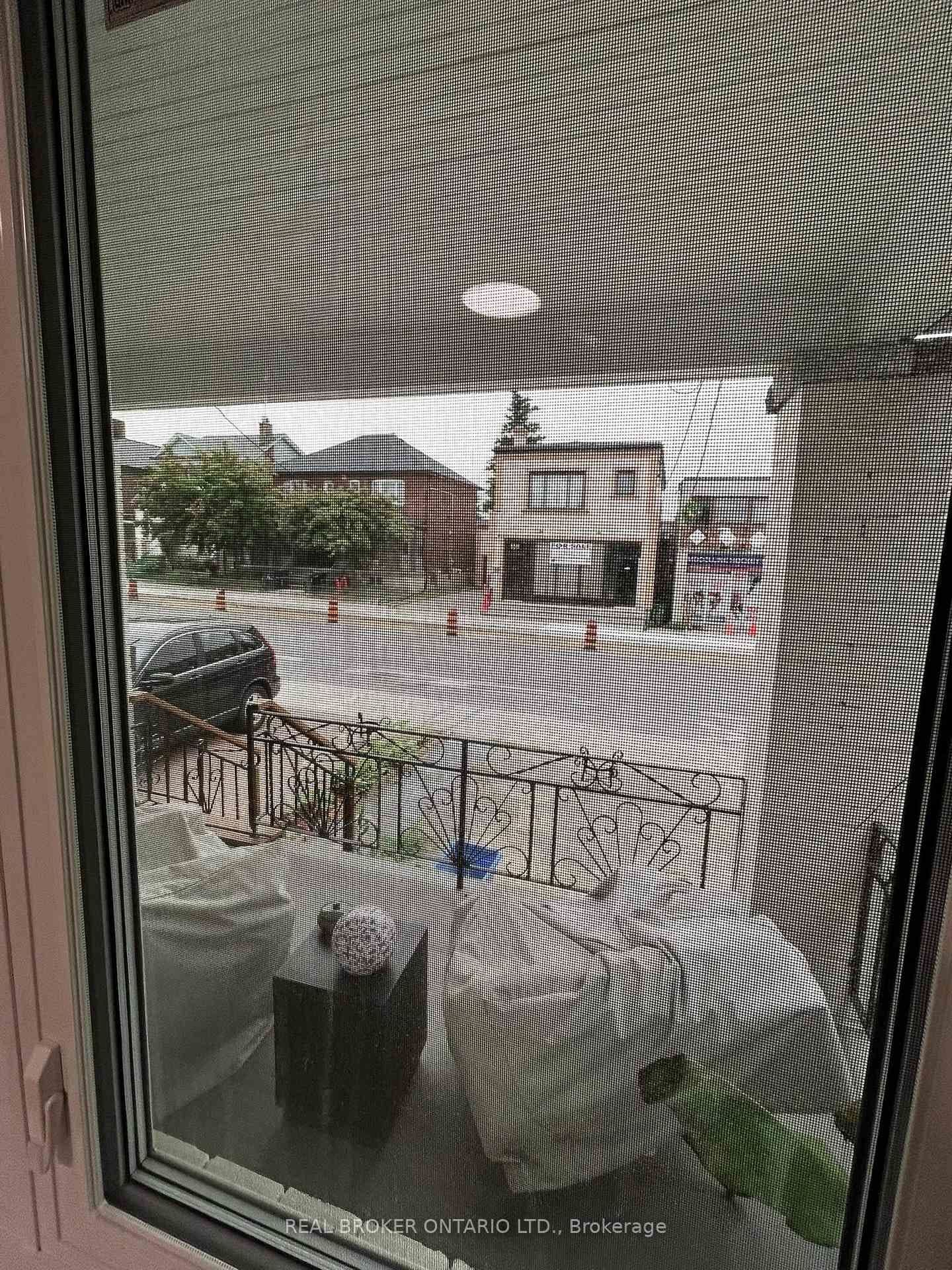 659 Vaughan Road, Unit 2 thumbnail 4