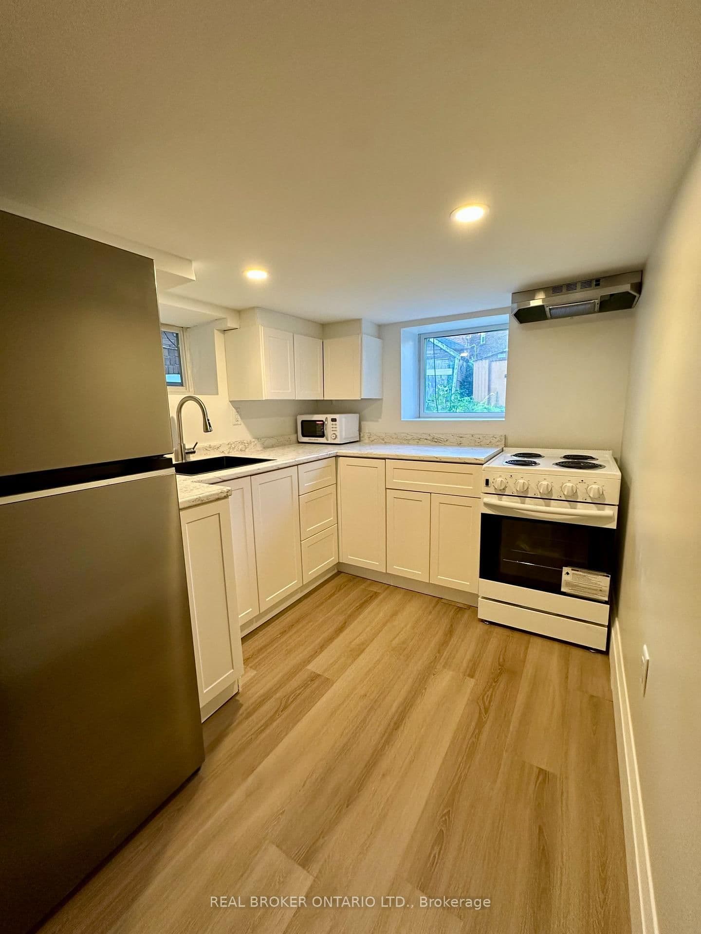 659 Vaughan Road, Unit 3 thumbnail 7