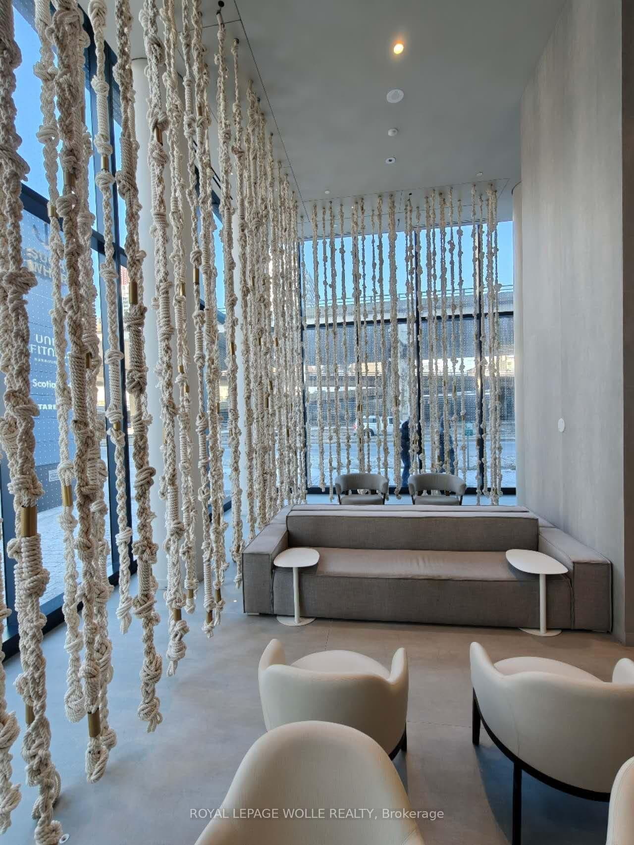 55 Cooper Street, Unit 6008 thumbnail 3
