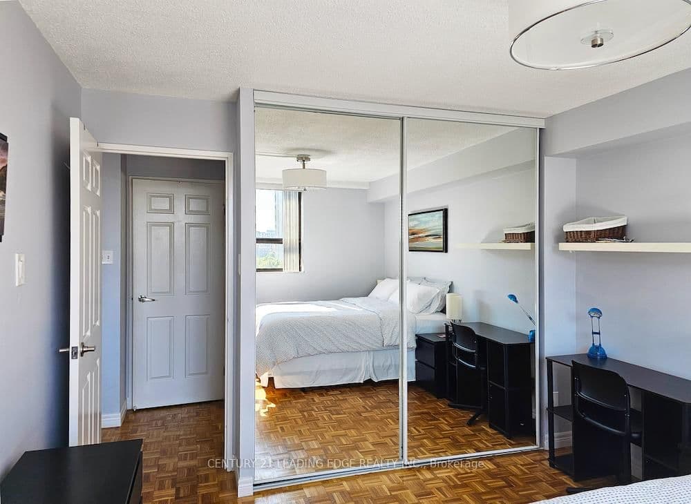 80 St Patrick Street, Unit 913 thumbnail 14