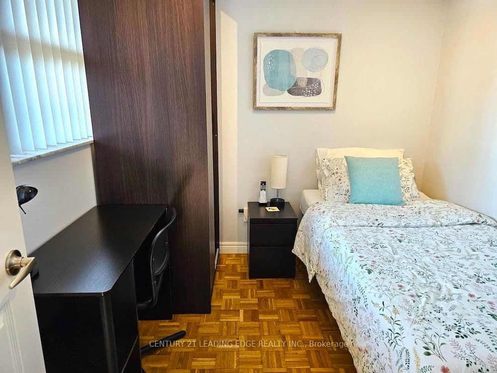 80 St Patrick Street, Unit 913 thumbnail 16