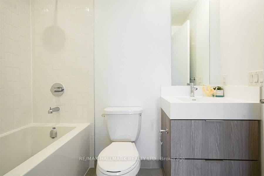 35 Tubman Avenue, Unit 921 thumbnail 8