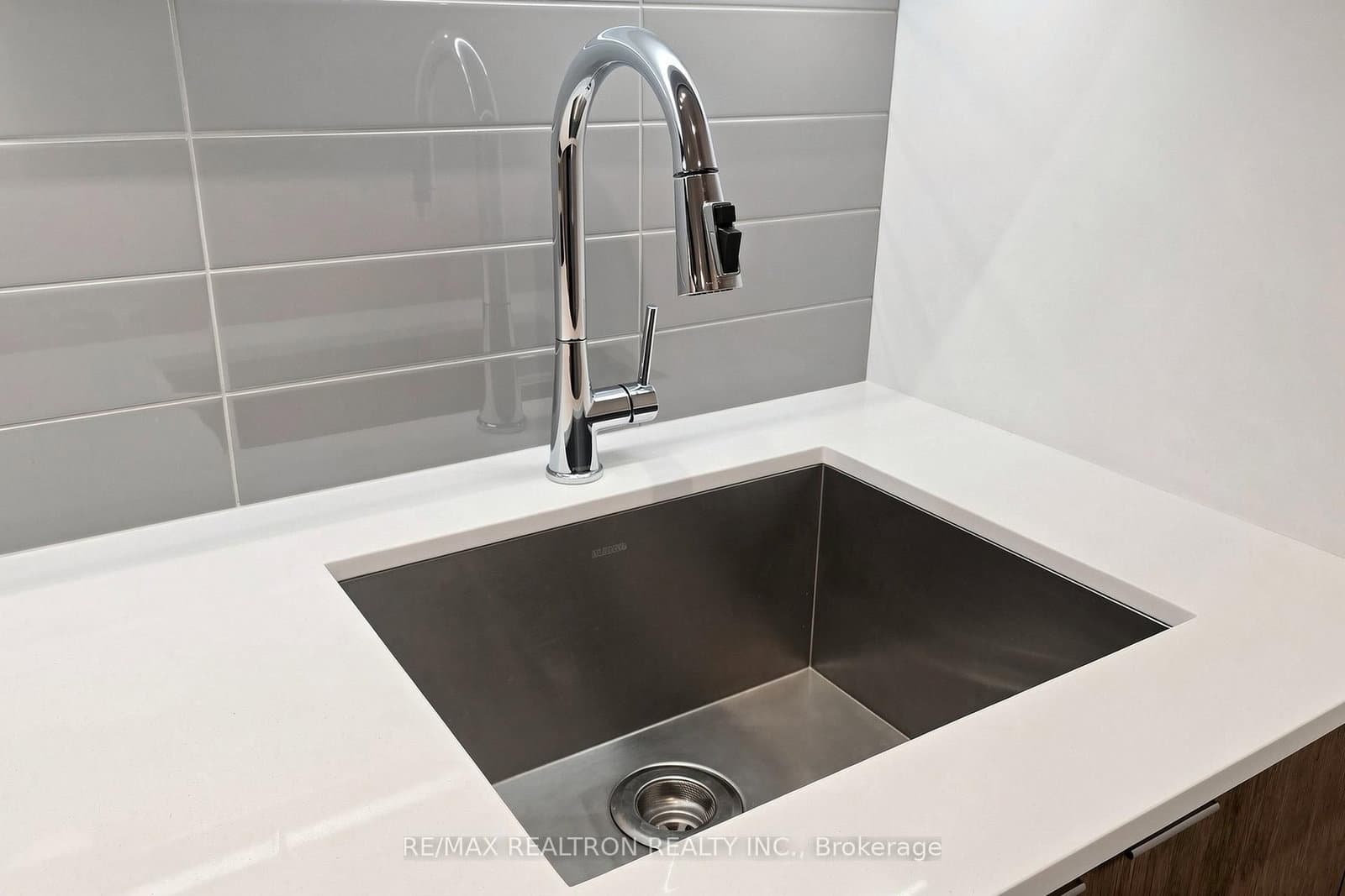 250 Lawrence Avenue W, Unit 701 thumbnail 10