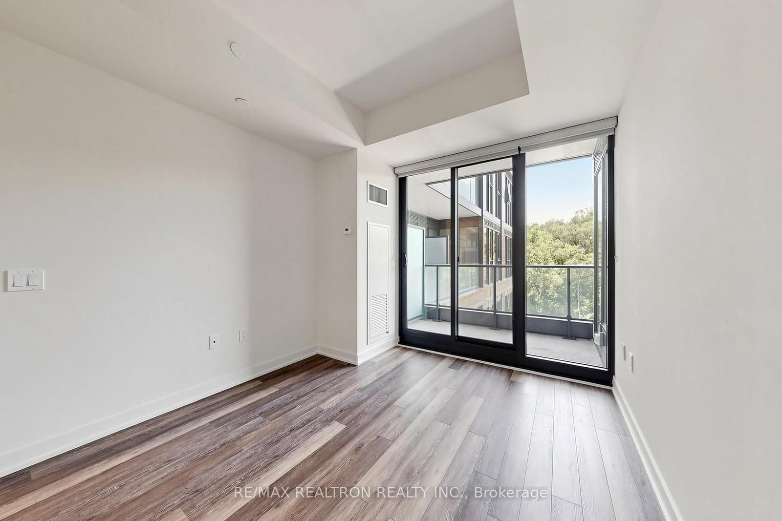 250 Lawrence Avenue W, Unit 701 thumbnail 13