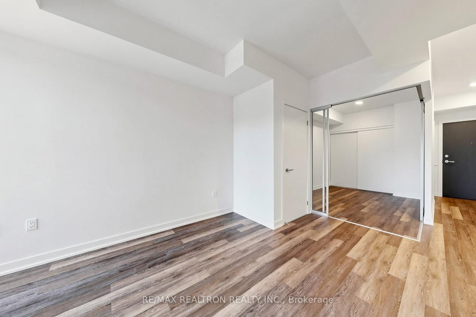 250 Lawrence Avenue W, Unit 701 thumbnail 15